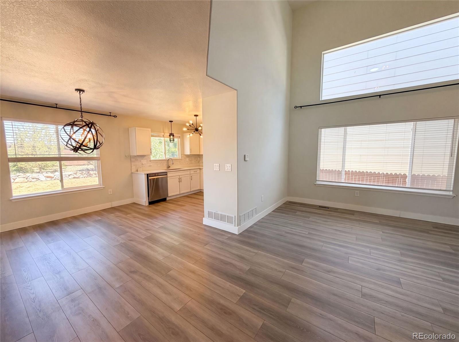 9379 W Ute Dr, Littleton, CO 80128 photo