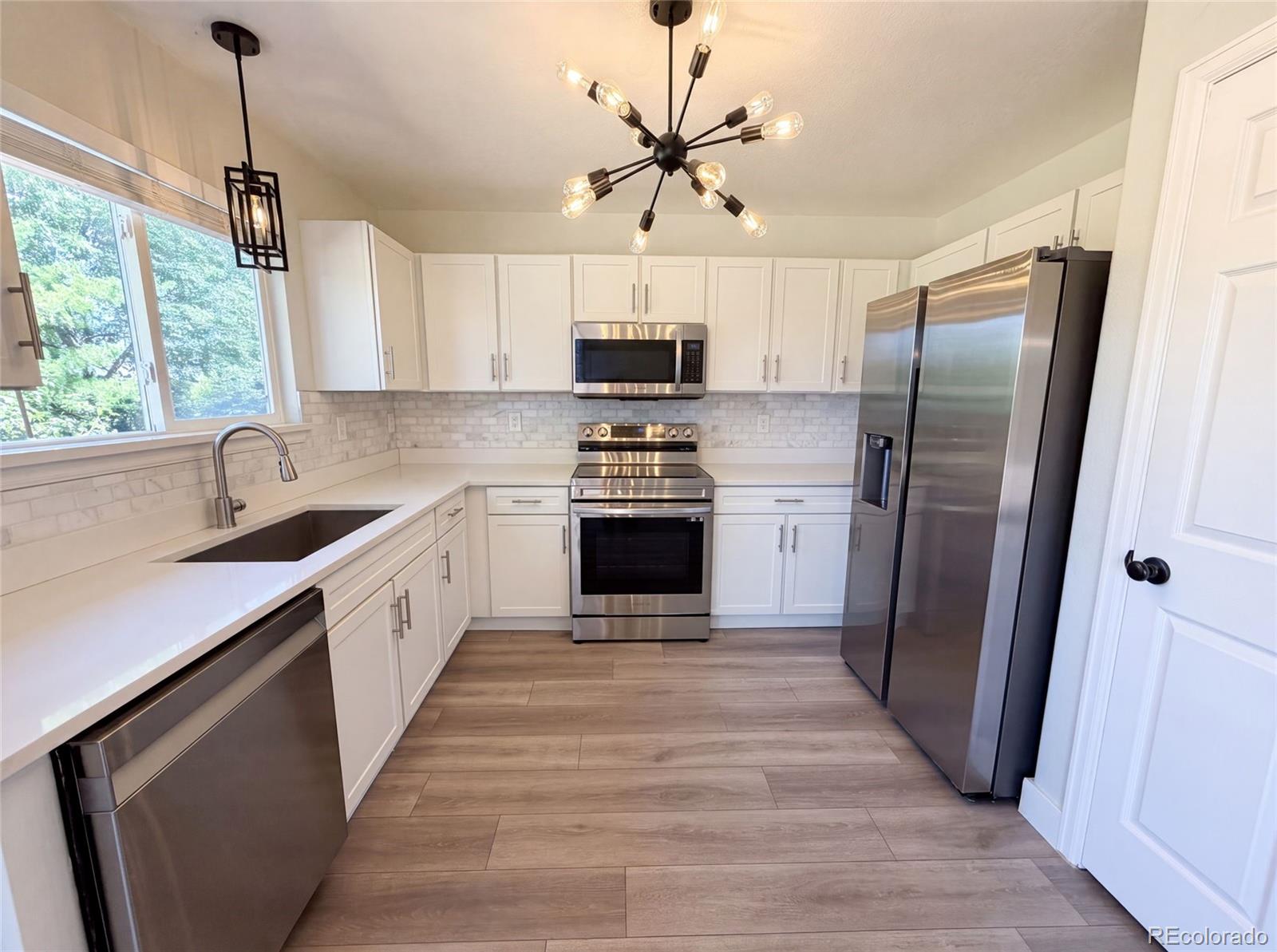 9379 W Ute Dr, Littleton, CO 80128 photo