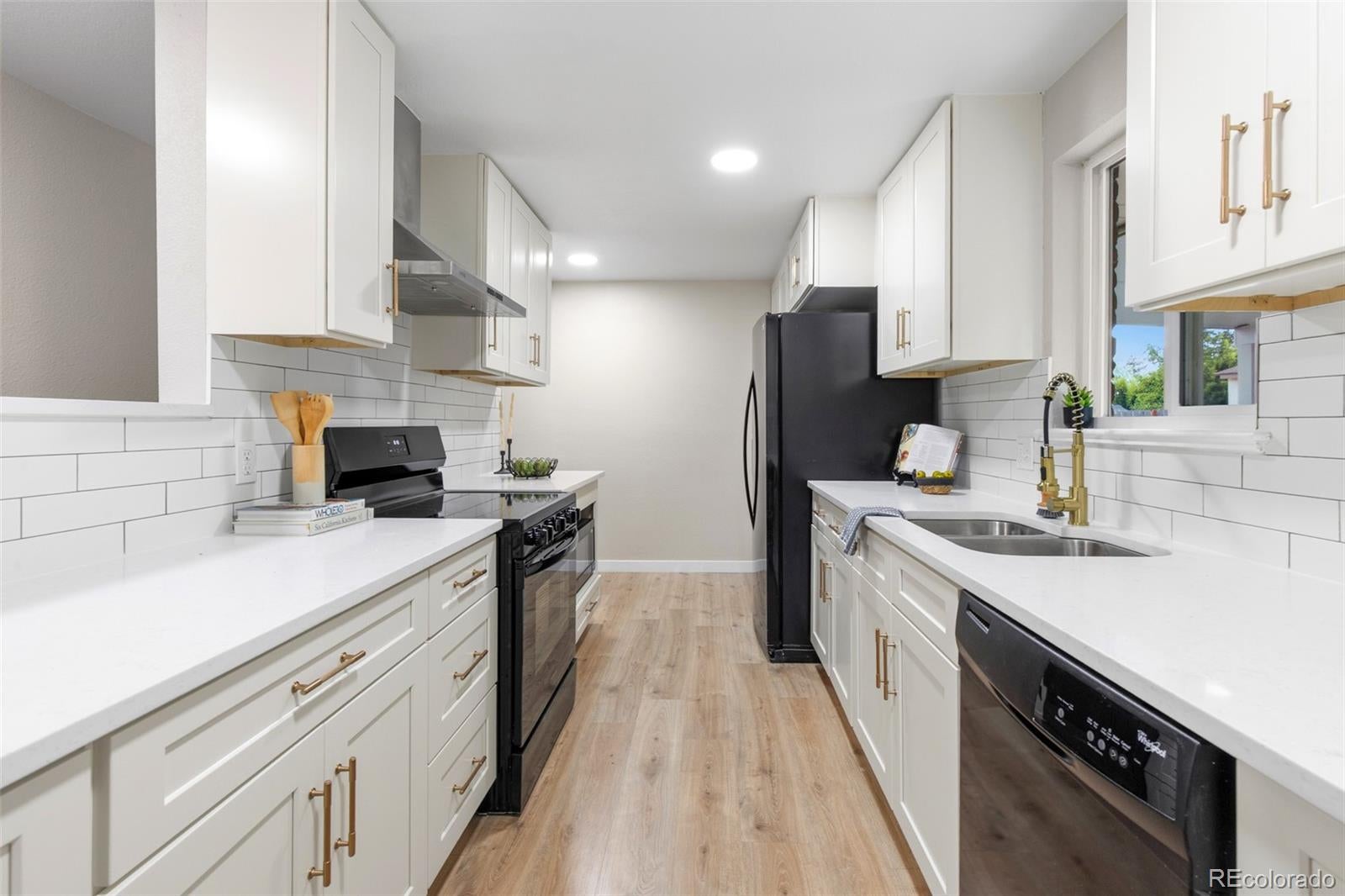6087 Lewis St, Arvada, CO 80004 photo