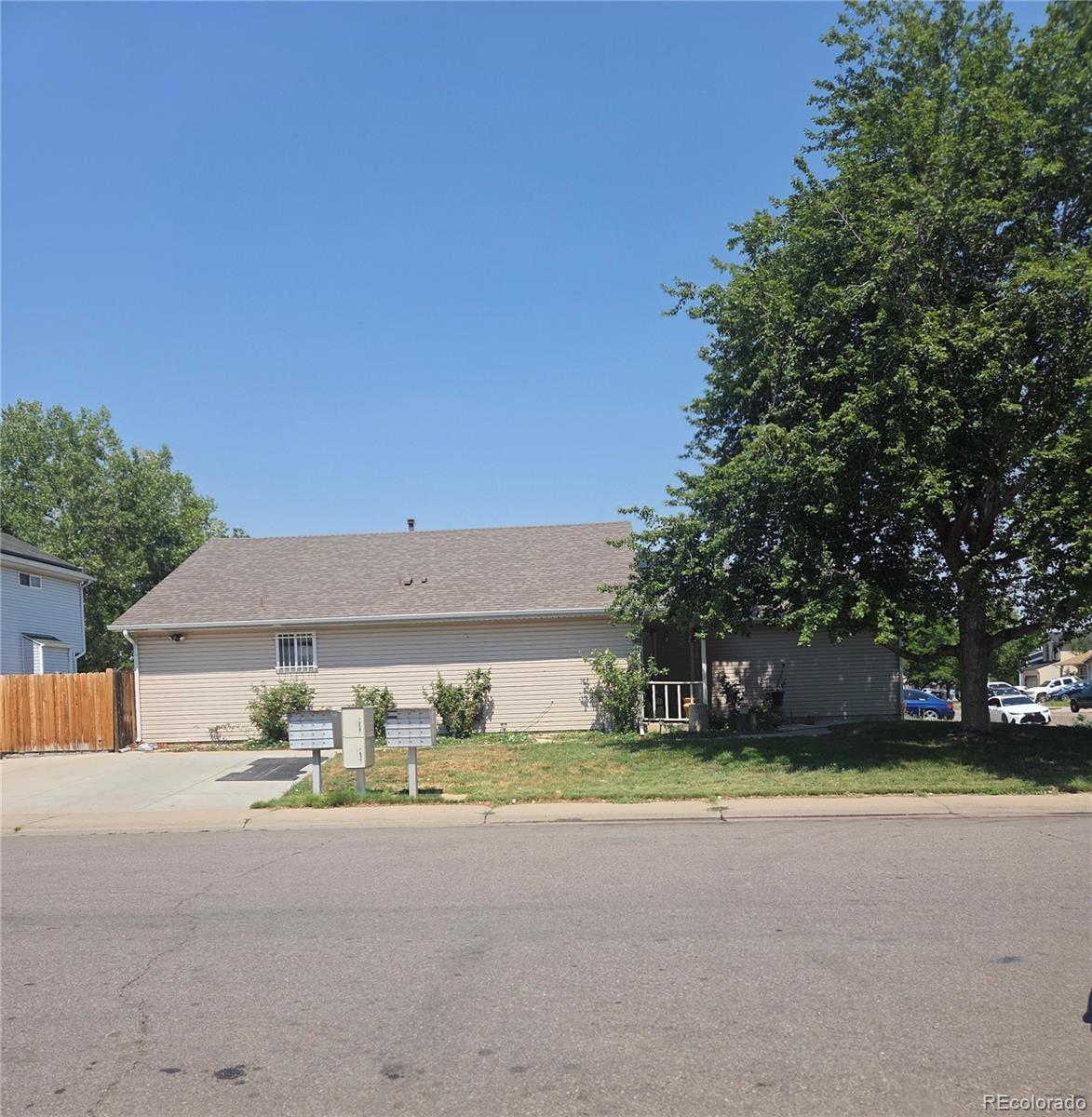 14574 Andrews Dr, Denver, CO 80239 photo