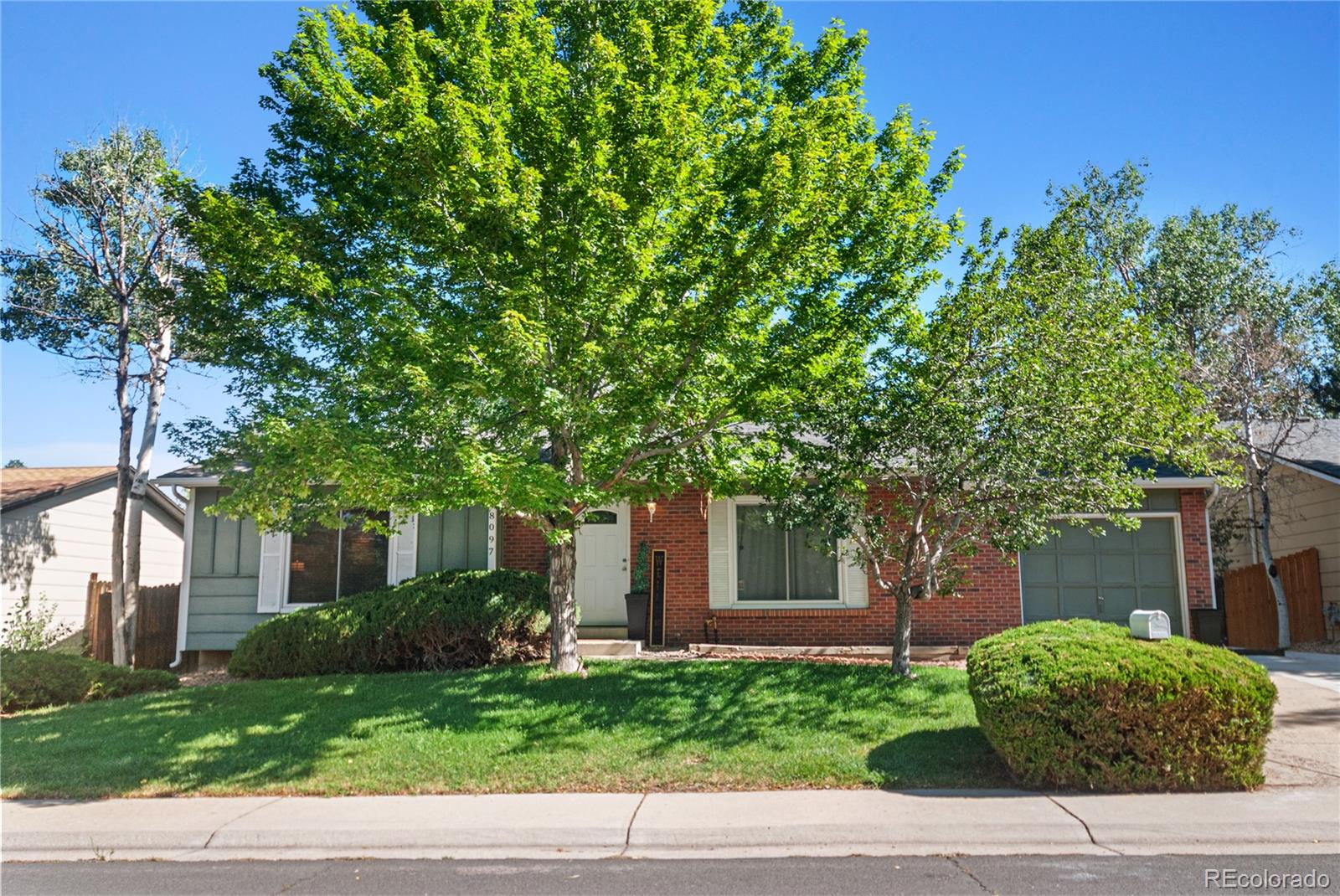 18097 Asbury Dr, Aurora, CO 80013