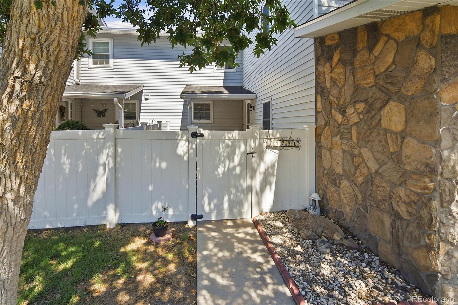 2528 S Vaughn Way #C, Aurora, CO 80014 photo