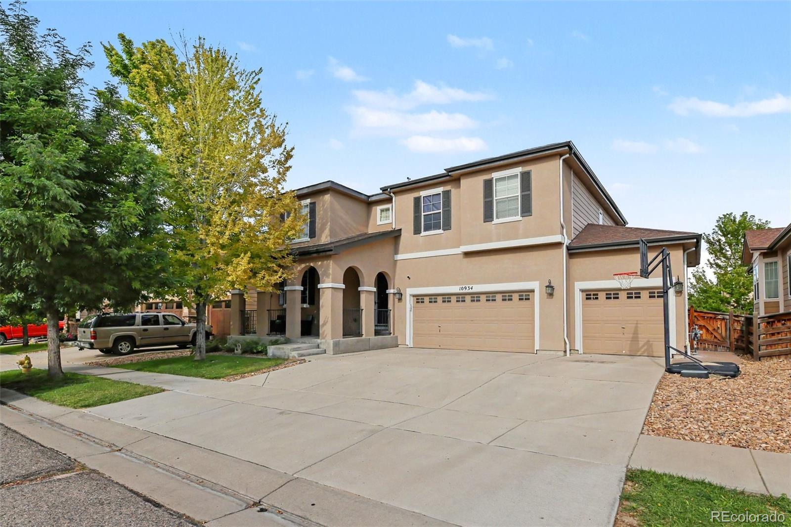 10934 Pitkin St, Commerce City, CO 80022 photo