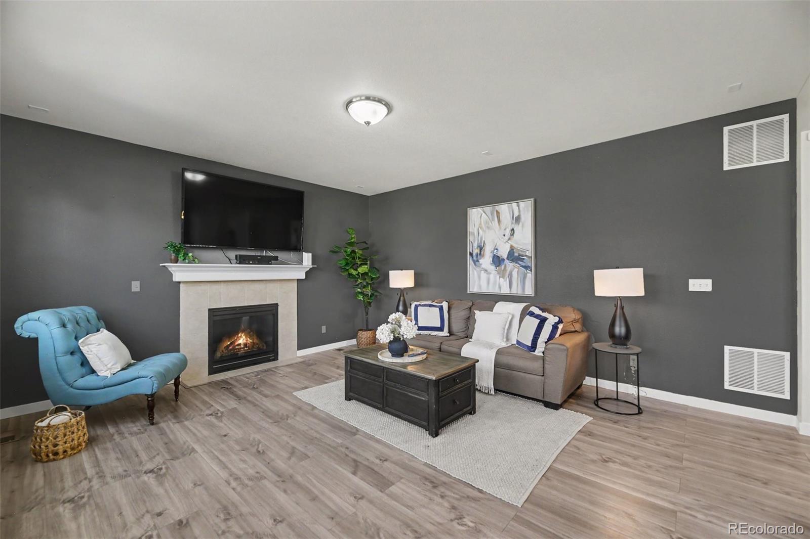 10934 Pitkin St, Commerce City, CO 80022 photo