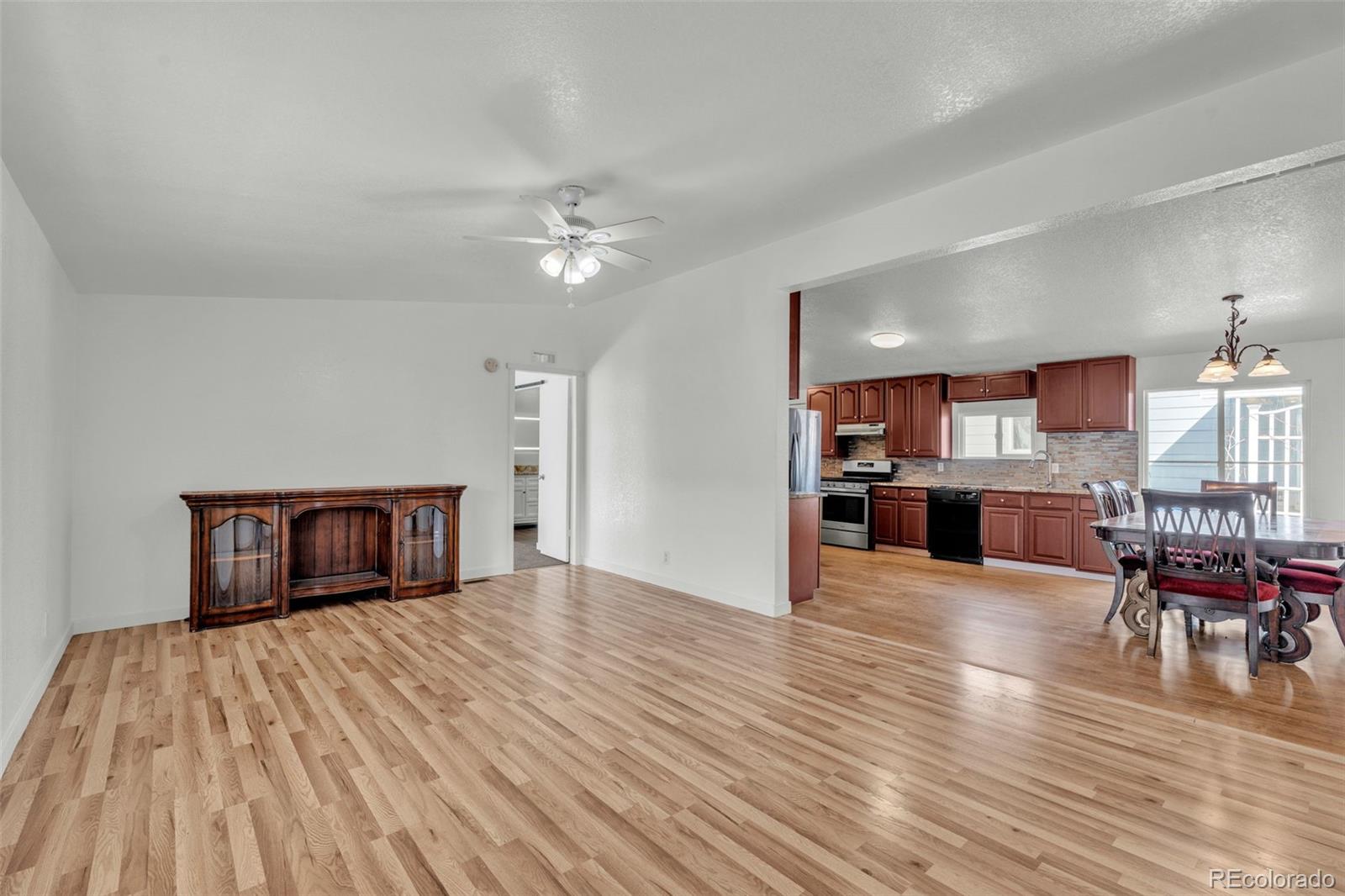 1095 Western Dr #402G, Colorado Springs, CO 80915 photo