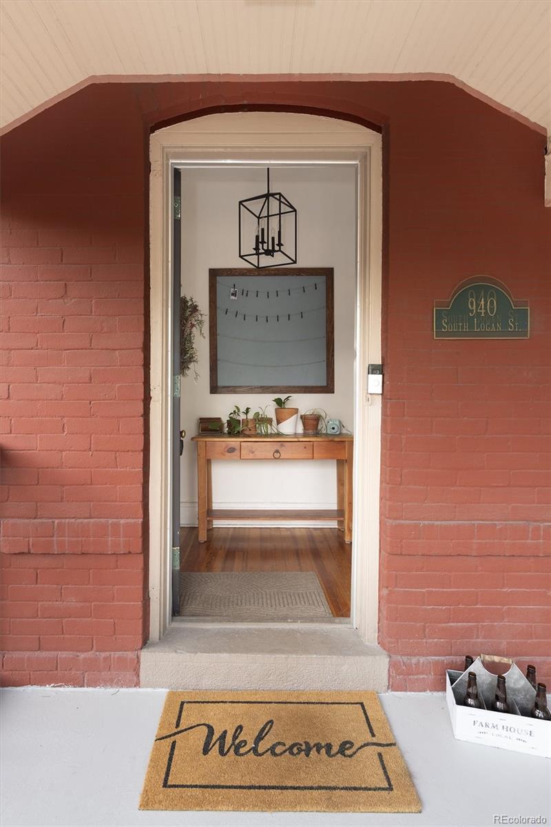 940 S Logan St, Denver, CO 80209 photo
