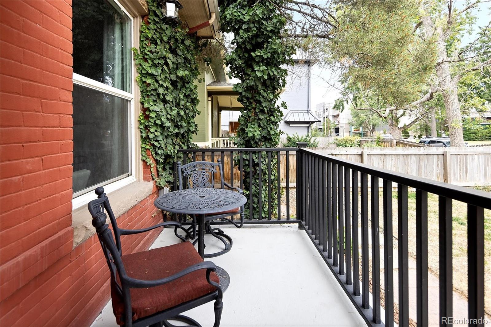 940 S Logan St, Denver, CO 80209 photo