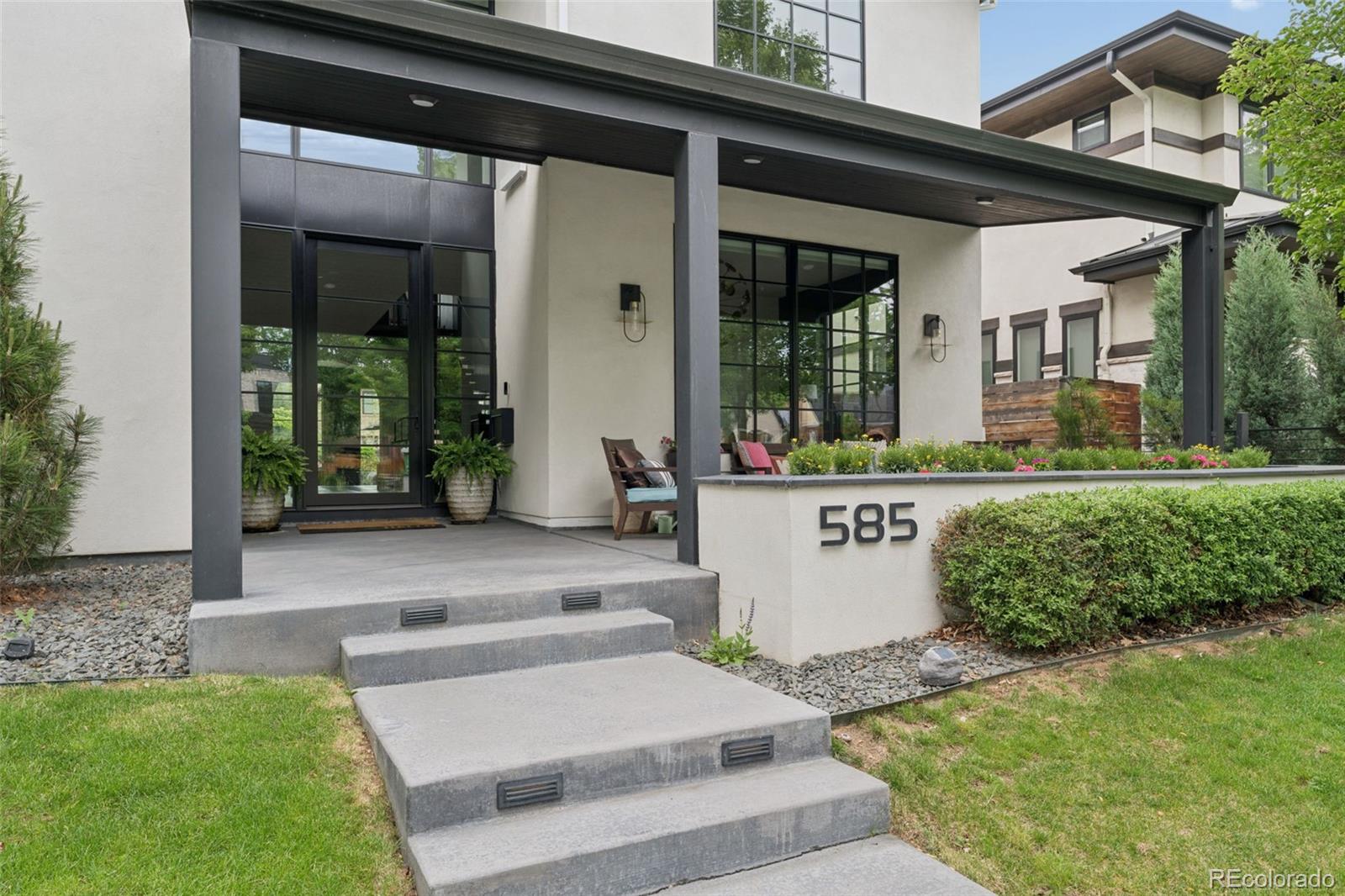 585 S Gaylord St, Denver, CO 80209 photo