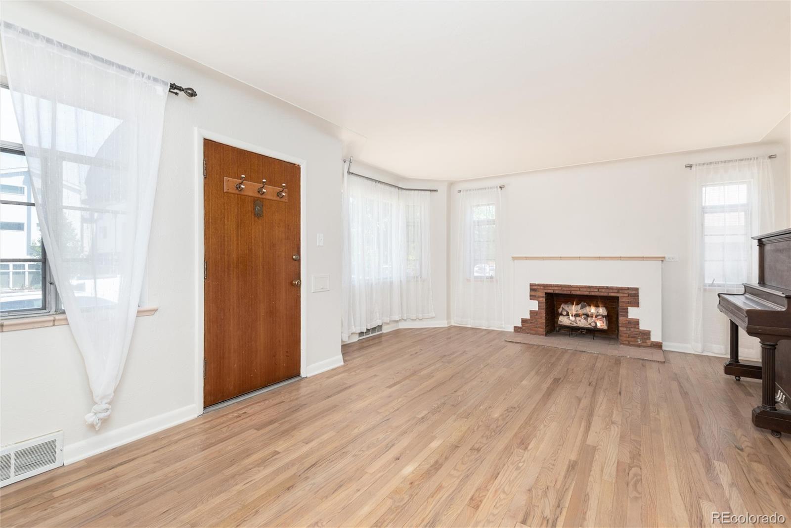 1453 Zenobia St, Denver, CO 80204 photo