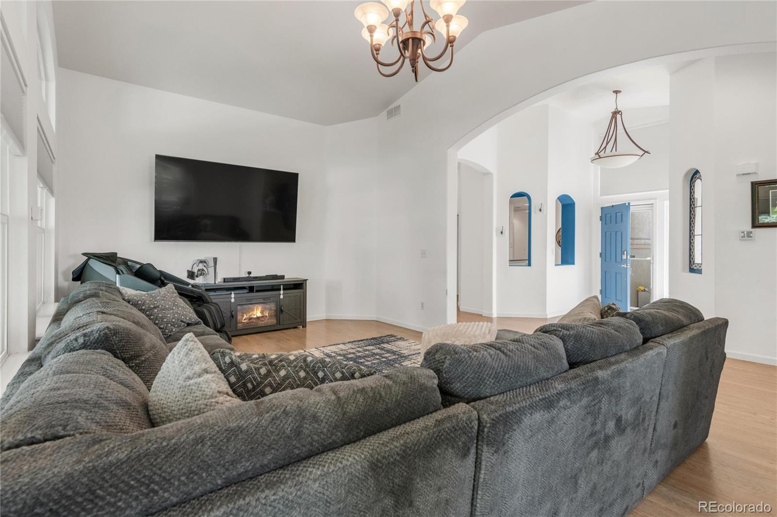 1510 S De Gaulle Cir, Aurora, CO 80018 photo