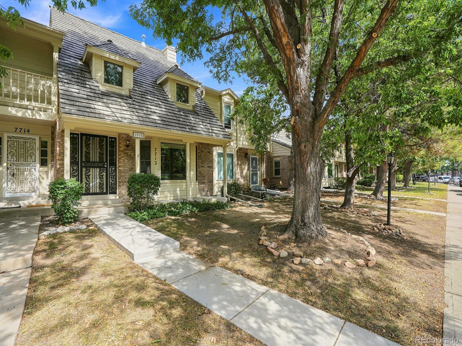 7712 S Cove Cir, Centennial, CO 80122 photo