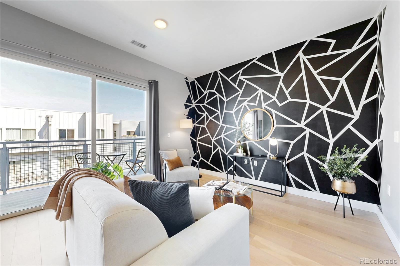 2525 Arapahoe Street Rd #305, Denver, CO 80205 photo