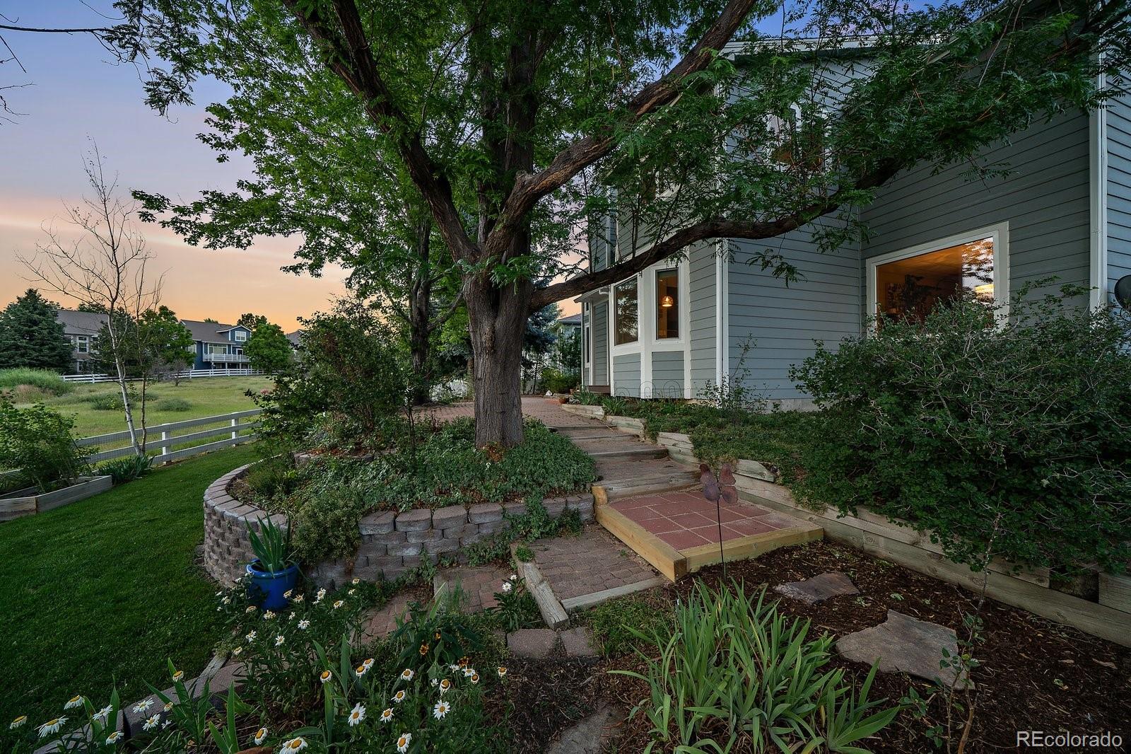 20533 E Maplewood Ln, Centennial, CO 80016 photo