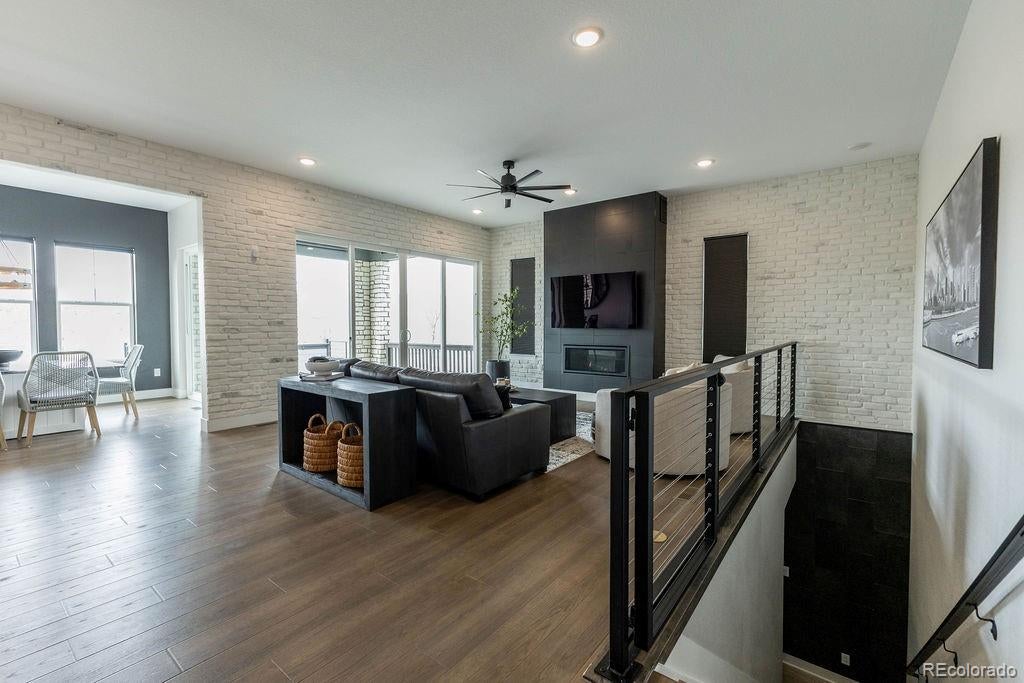8677 Big Thompson St, Littleton, CO 80125 photo