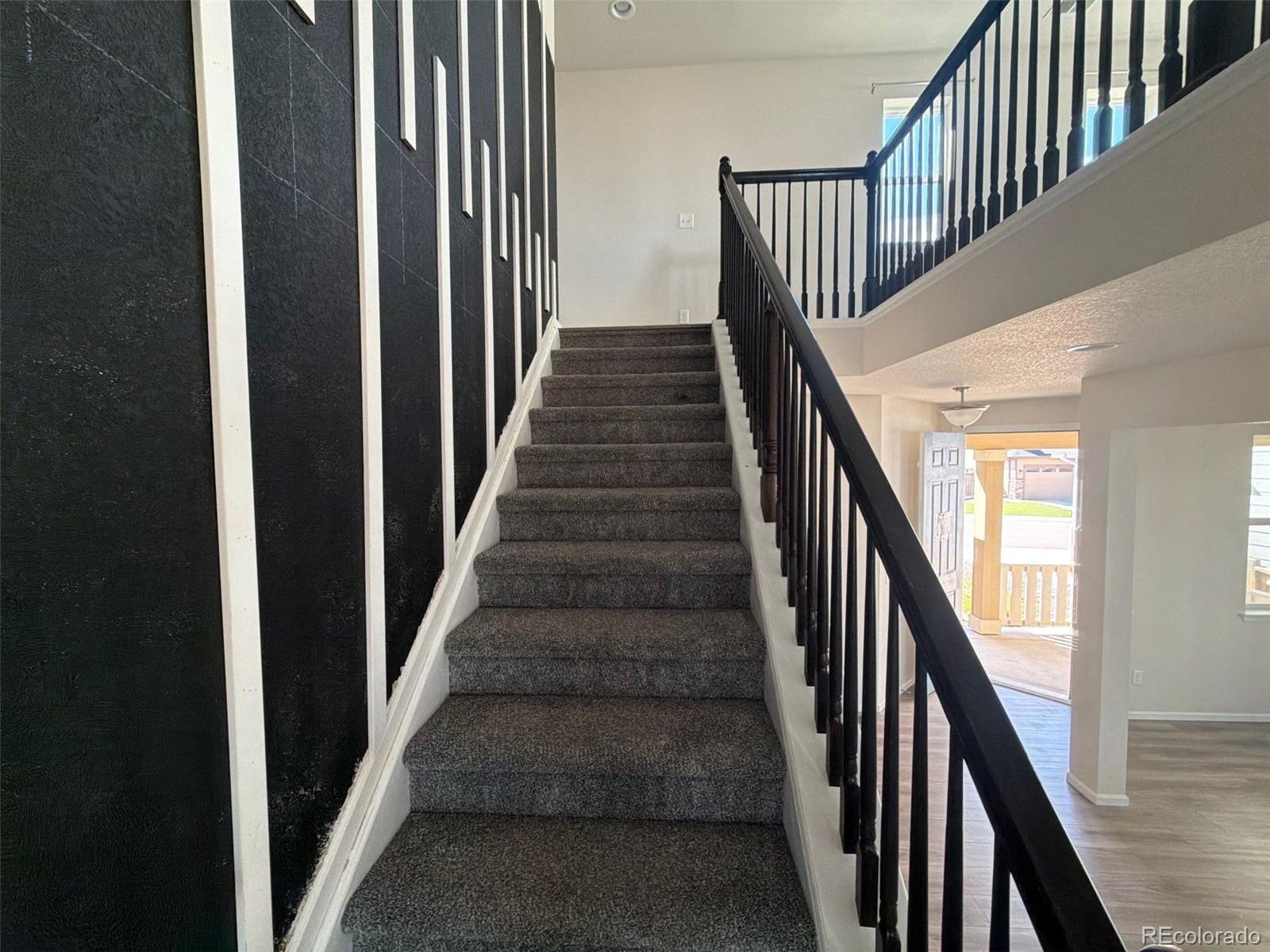 951 N Vandriver Way, Aurora, CO 80018 photo