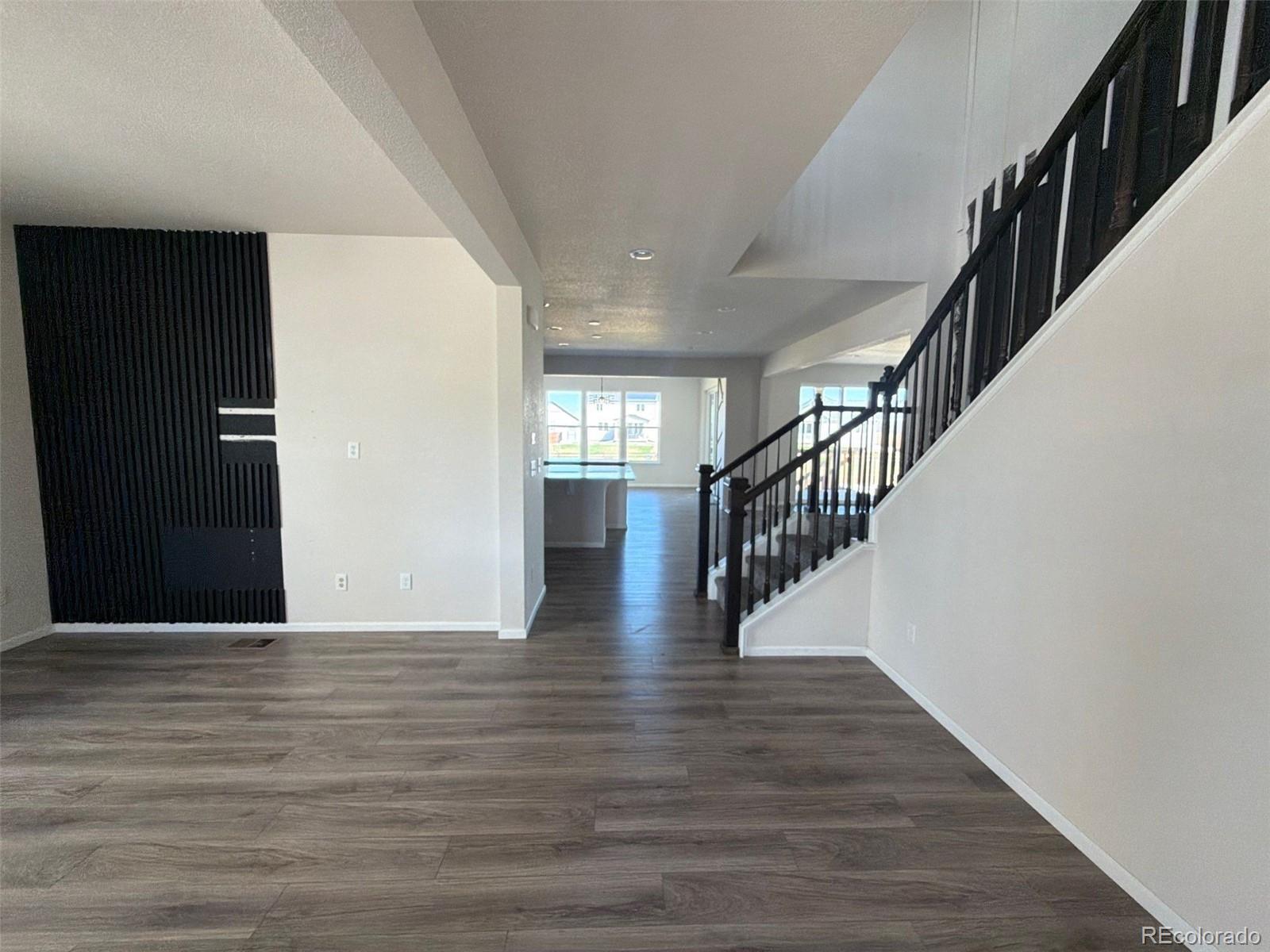951 N Vandriver Way, Aurora, CO 80018 photo