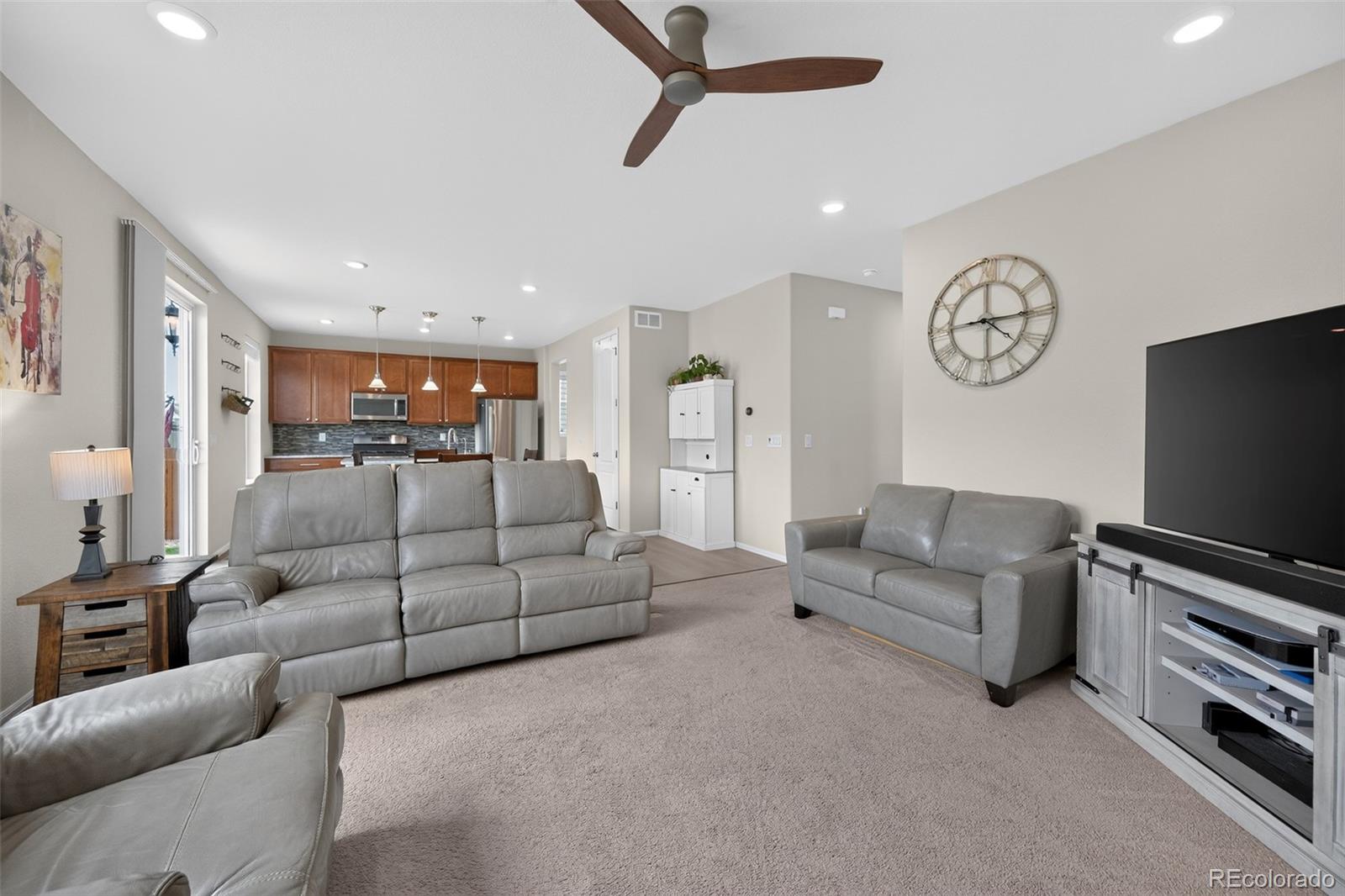16068 Elizabeth St, Thornton, CO 80602 photo