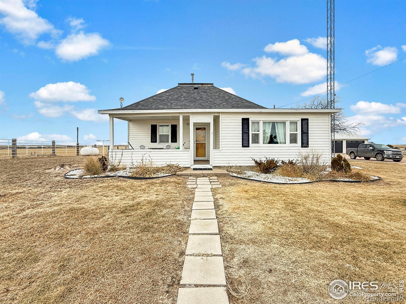Single Family Residence in Haxtun CO 28360 County Road 3 25.jpg