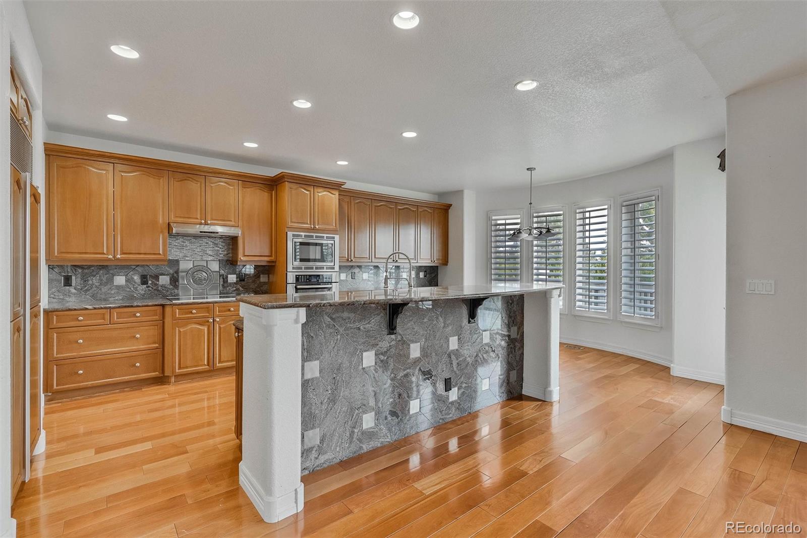 7018 S Netherland Way, Aurora, CO 80016 photo