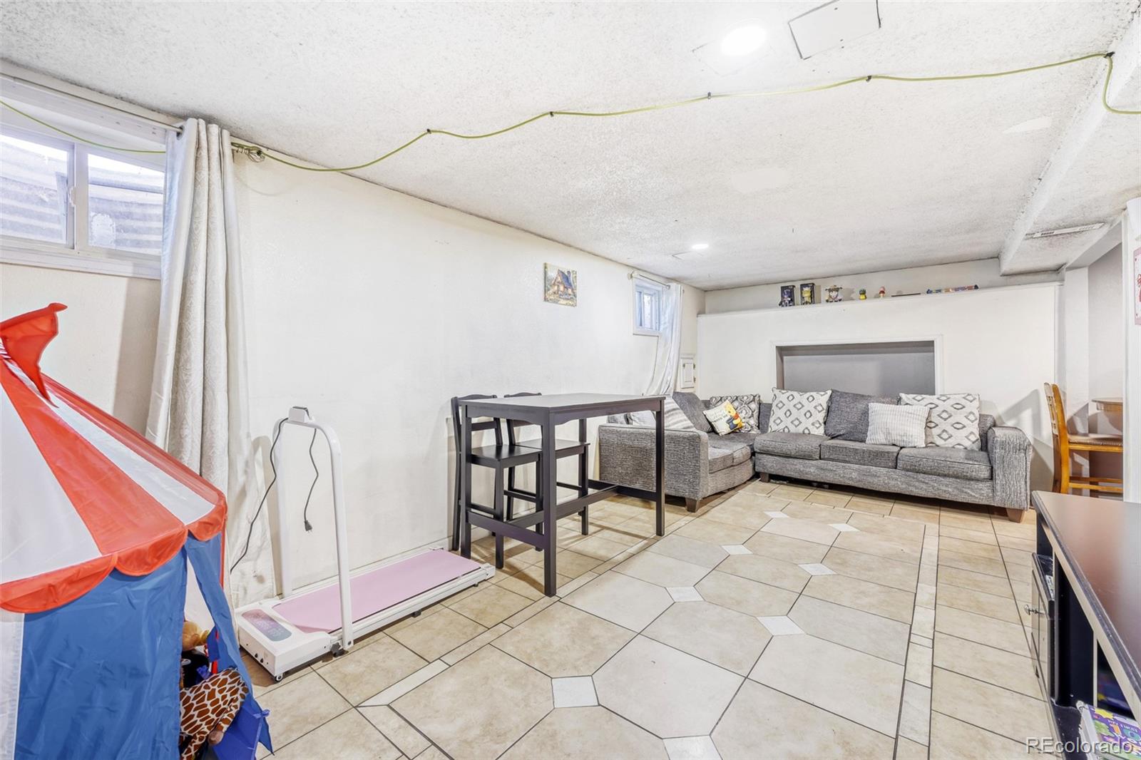 7391 Bronco Rd, Denver, CO 80221 photo