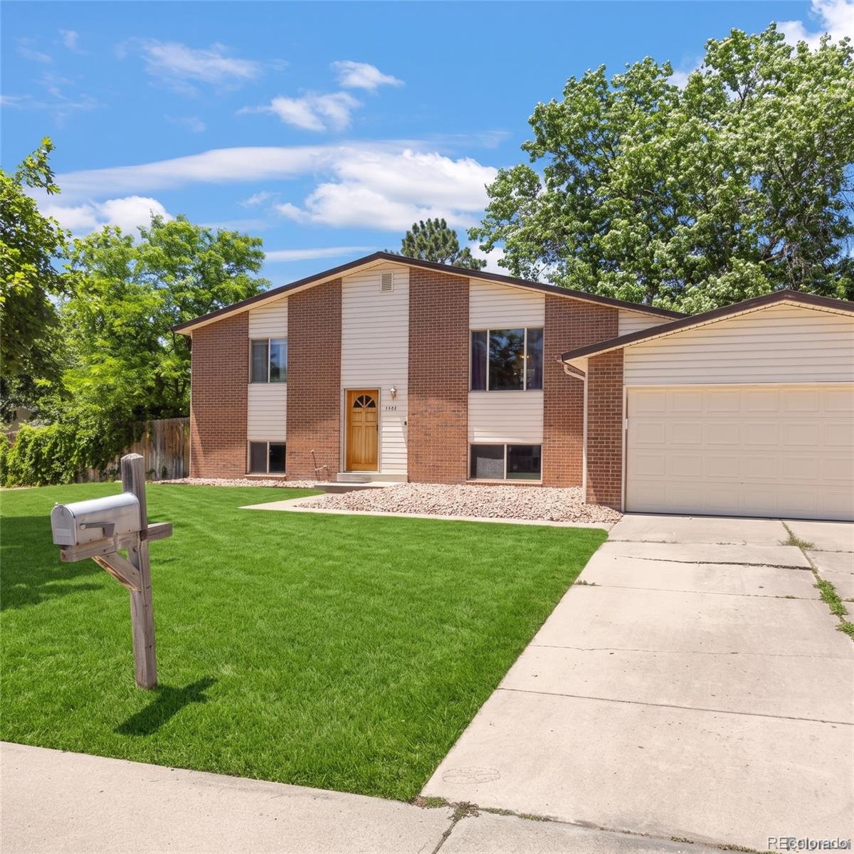 3347 S Laredo Ct, Aurora, CO 80013 photo