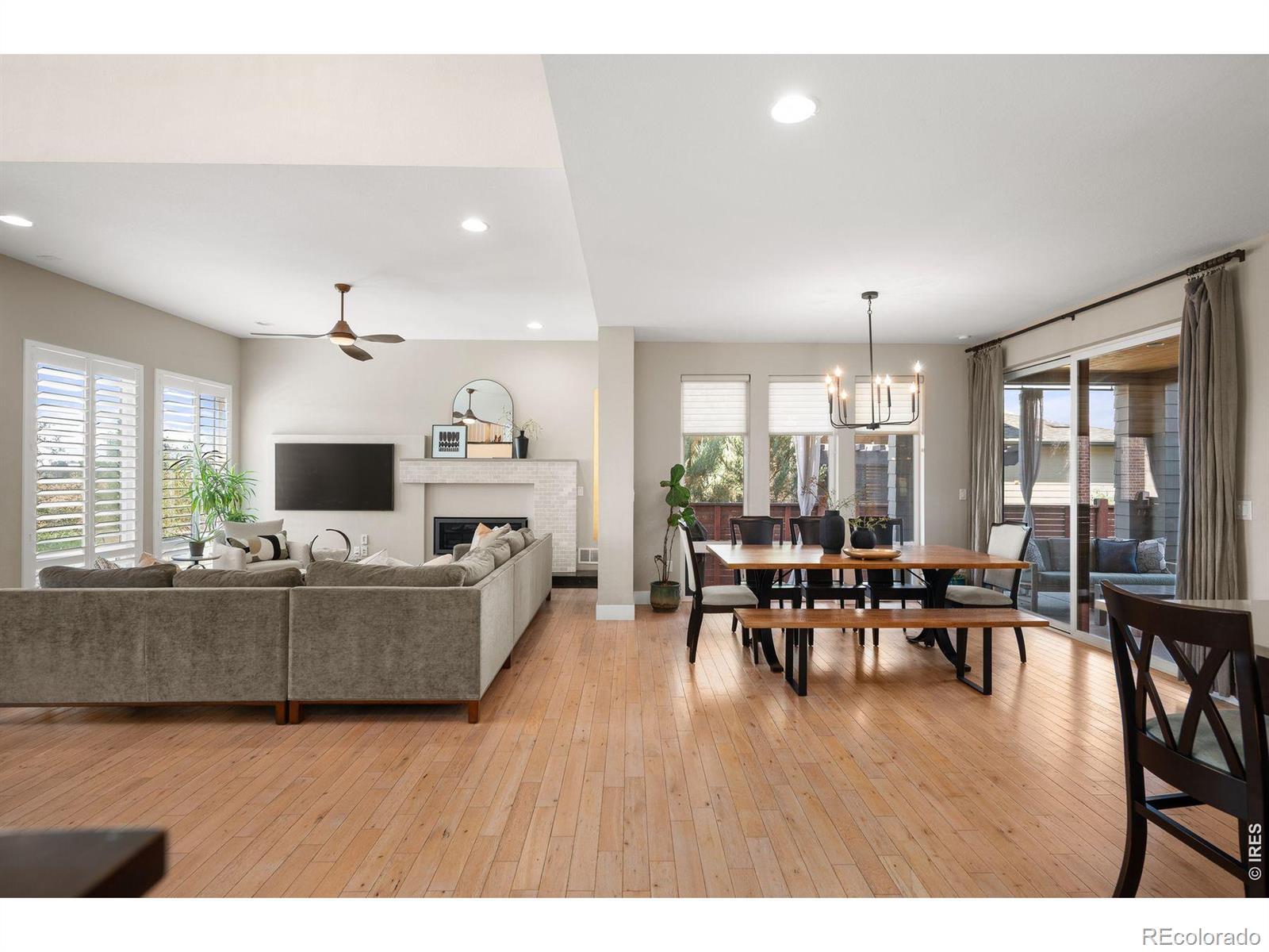7945 E Prairie Meadow Dr, Denver, CO 80238 photo