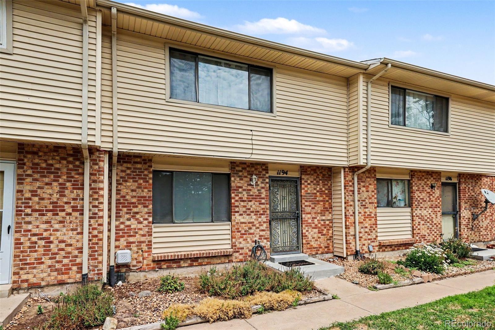 1194 S Troy St, Aurora, CO 80012 photo