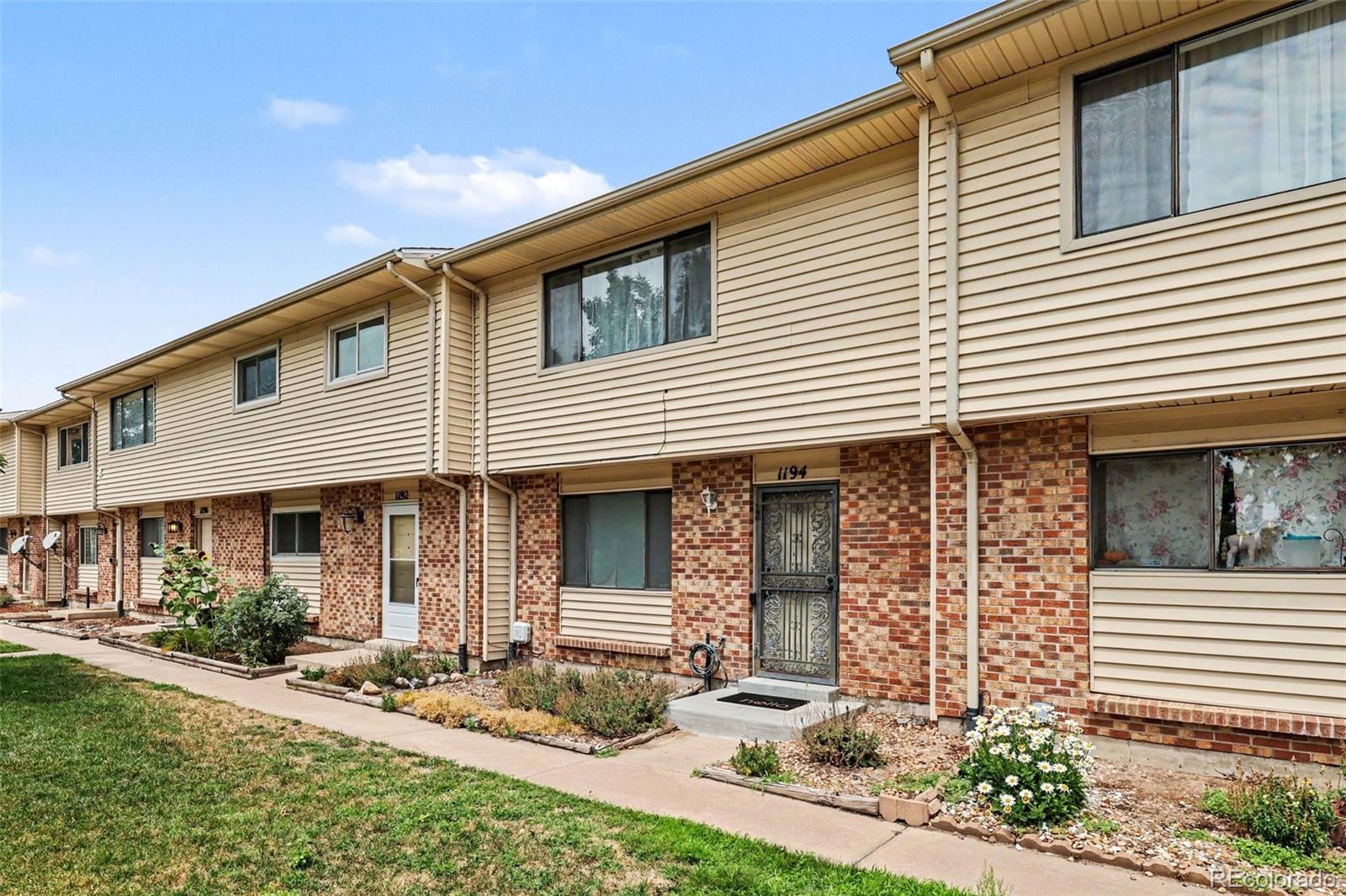 1194 S Troy St, Aurora, CO 80012 photo
