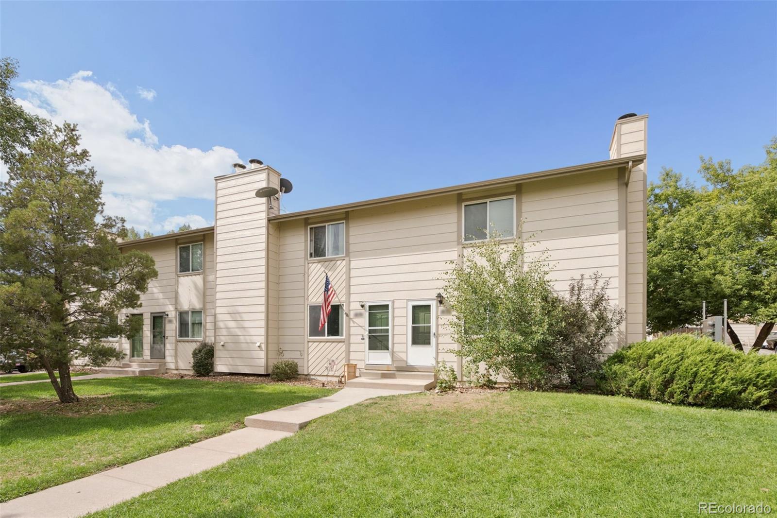 1874 Lanka Ln, Colorado Springs, CO 80915 photo