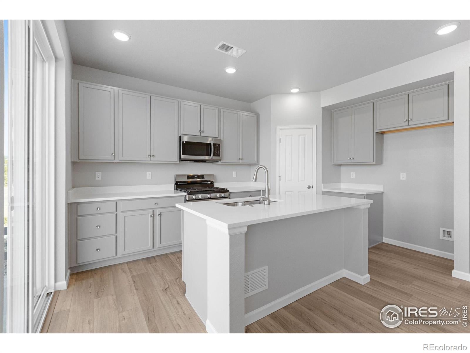 16953 Ballinger Cir, Mead, CO 80542 photo