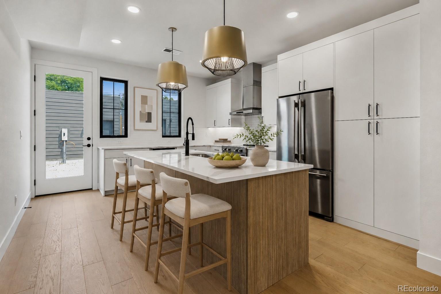 822 Dahlia St, Denver, CO 80220 photo