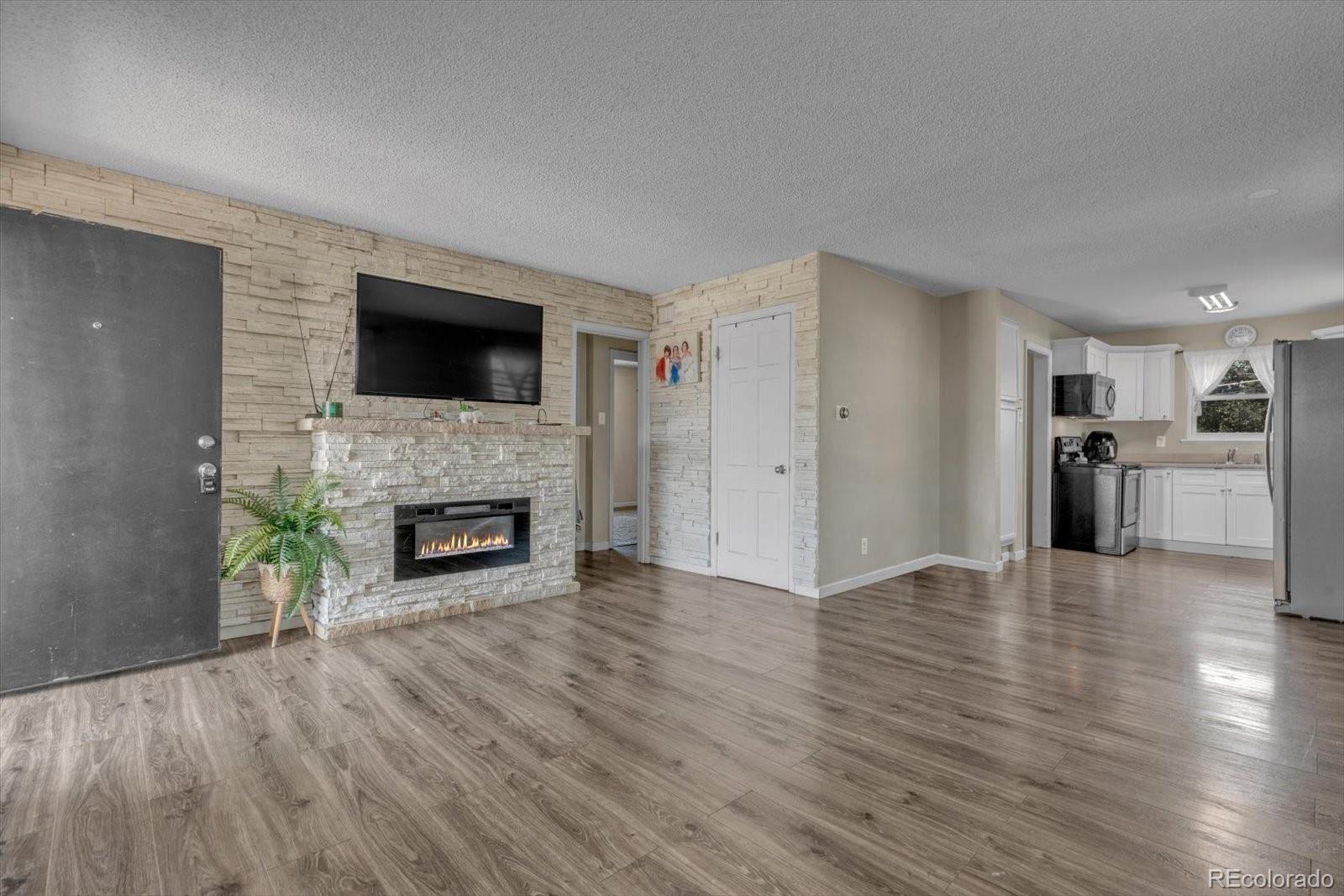 7140 E 60 Way, Commerce City, CO 80022 photo