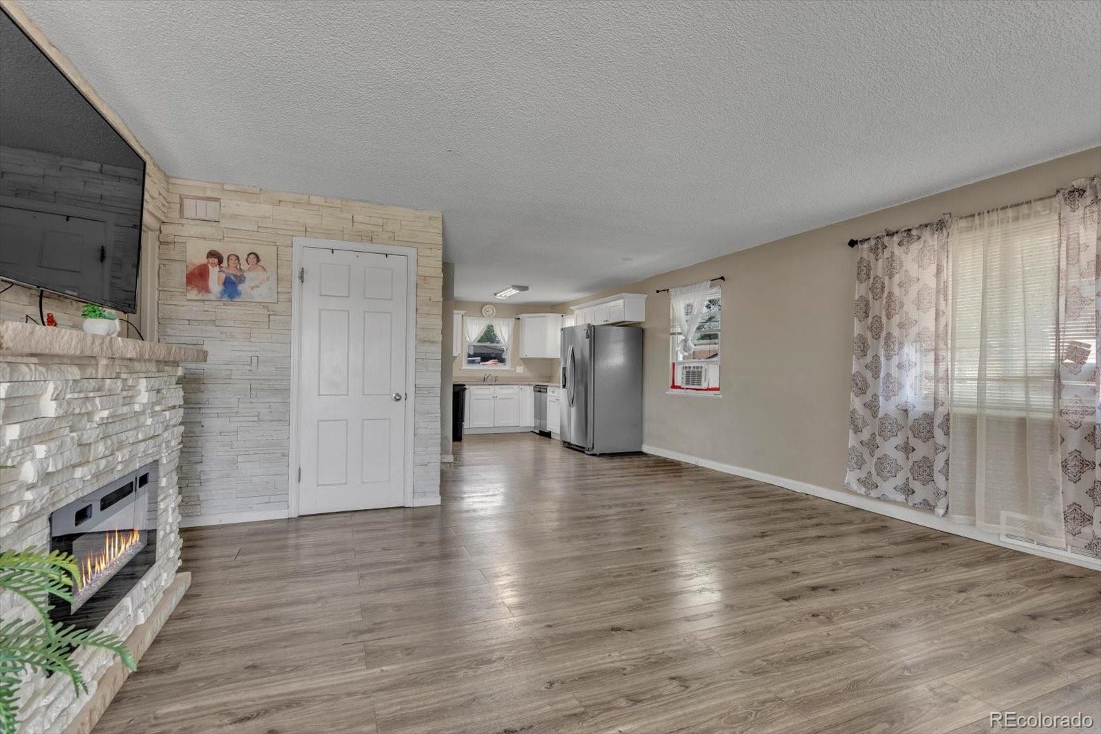 7140 E 60 Way, Commerce City, CO 80022 photo