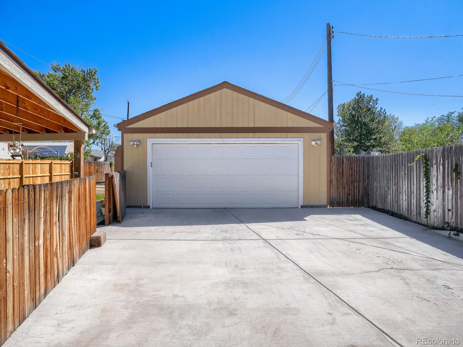 6780 Kearney St, Commerce City, CO 80022 photo