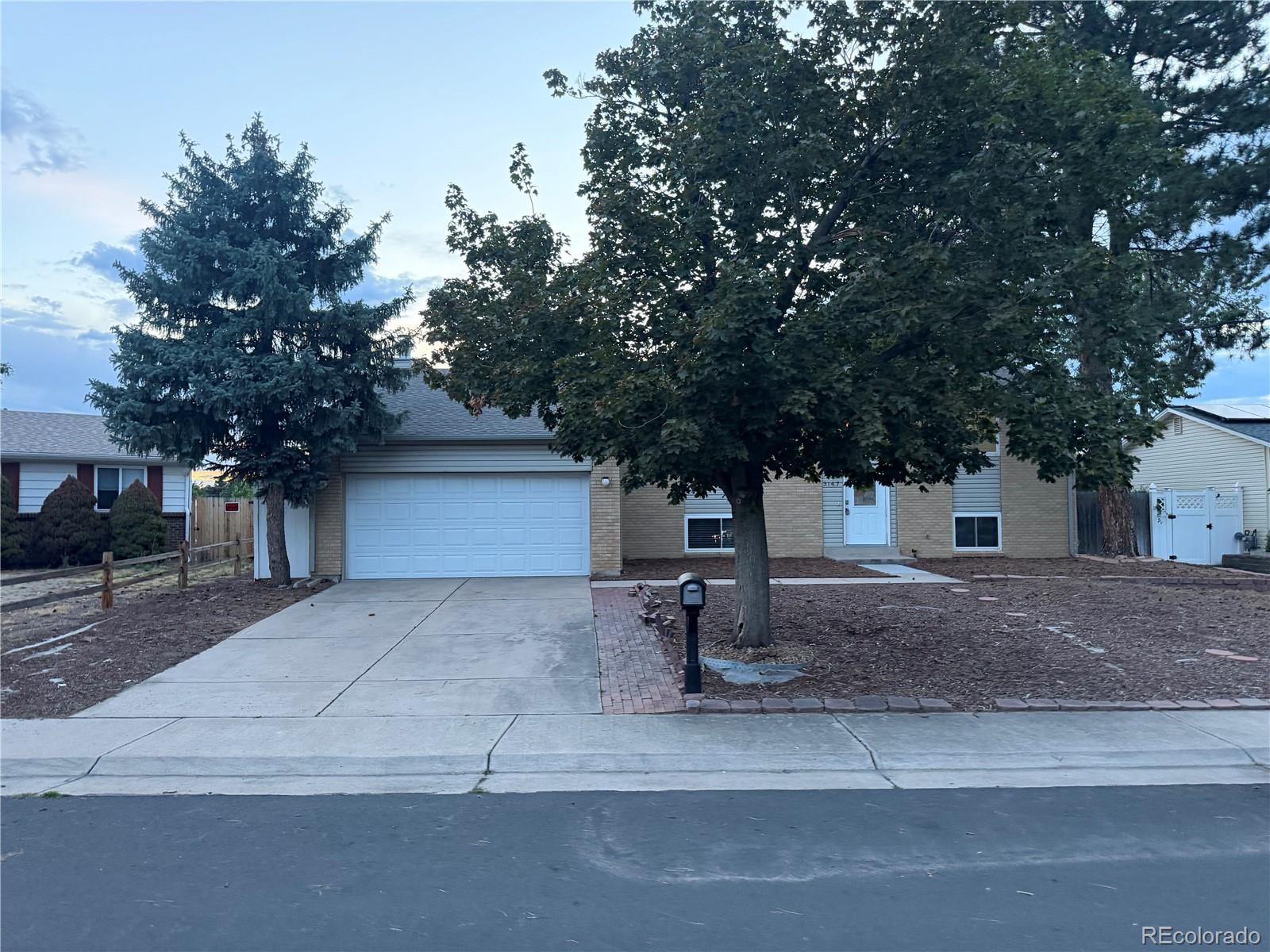 3147 Ouray St, Aurora, CO 80013
