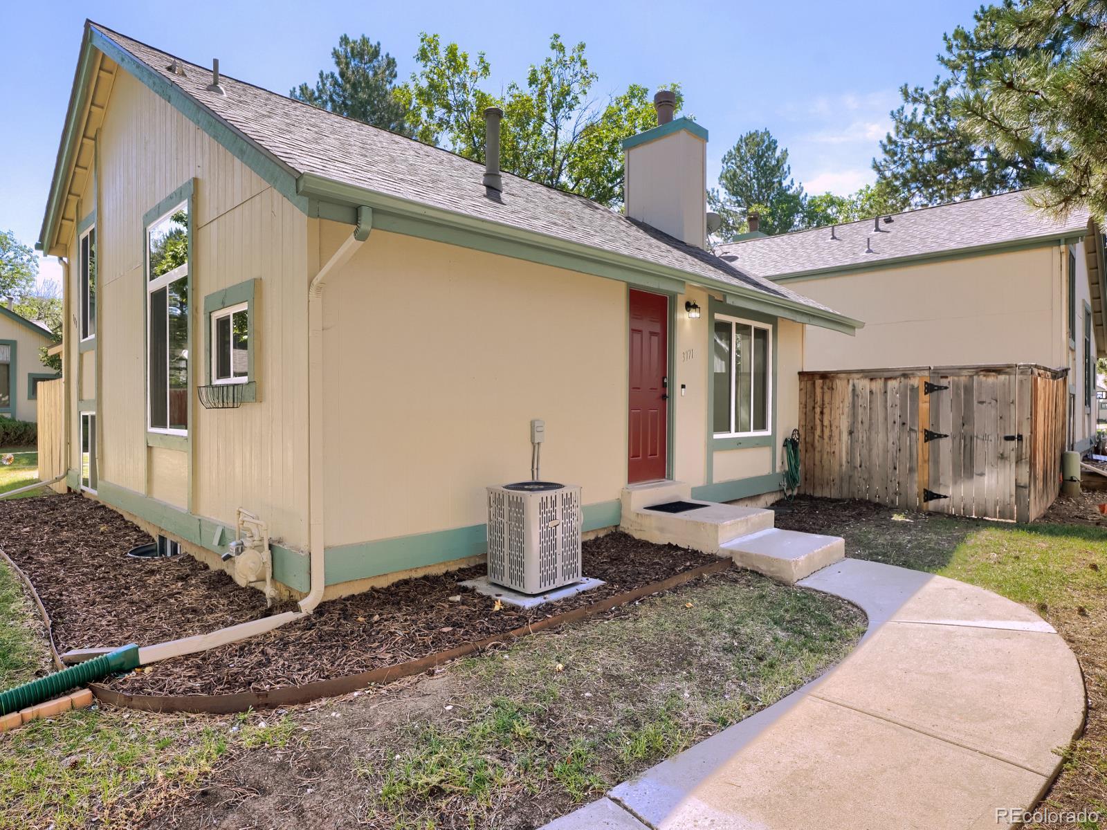 3771 S Danube Cir, Aurora, CO 80013 photo