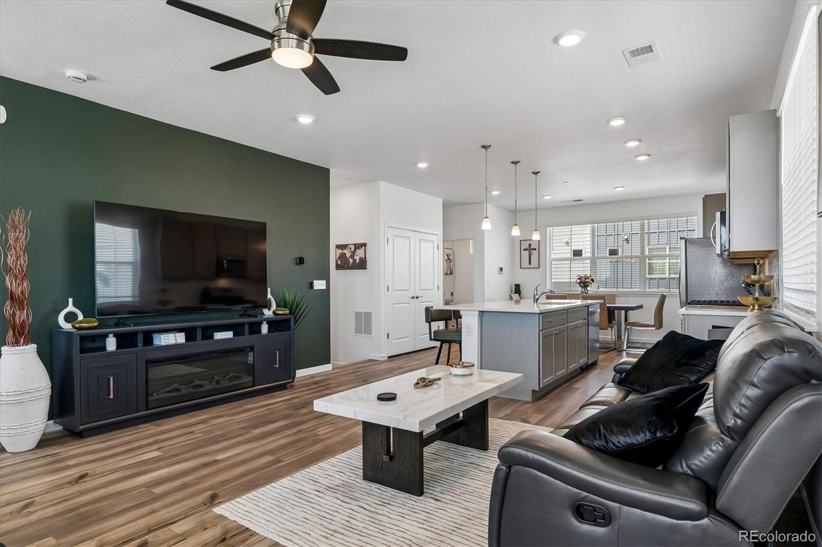 6910 Merseyside Ln, Castle Pines, CO 80108 photo