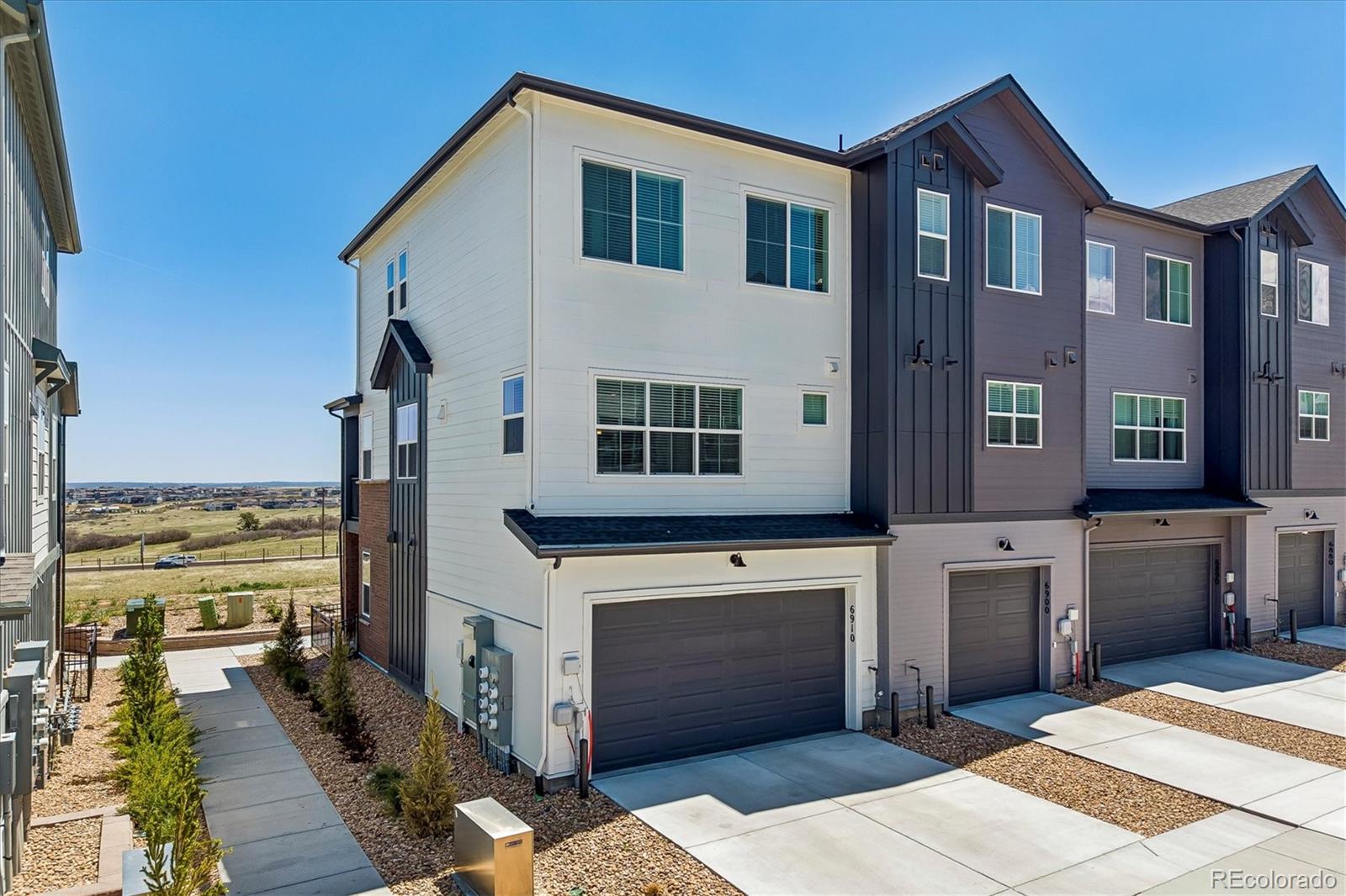 6910 Merseyside Ln, Castle Pines, CO 80108 photo