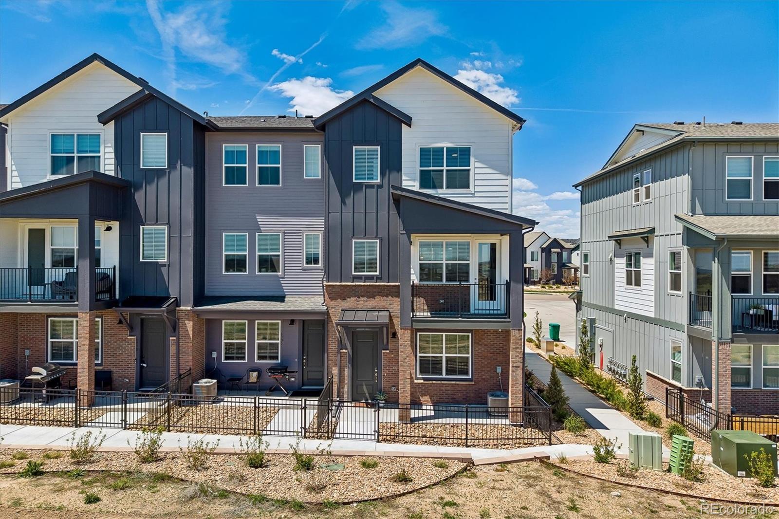 6910 Merseyside Ln, Castle Pines, CO 80108 photo