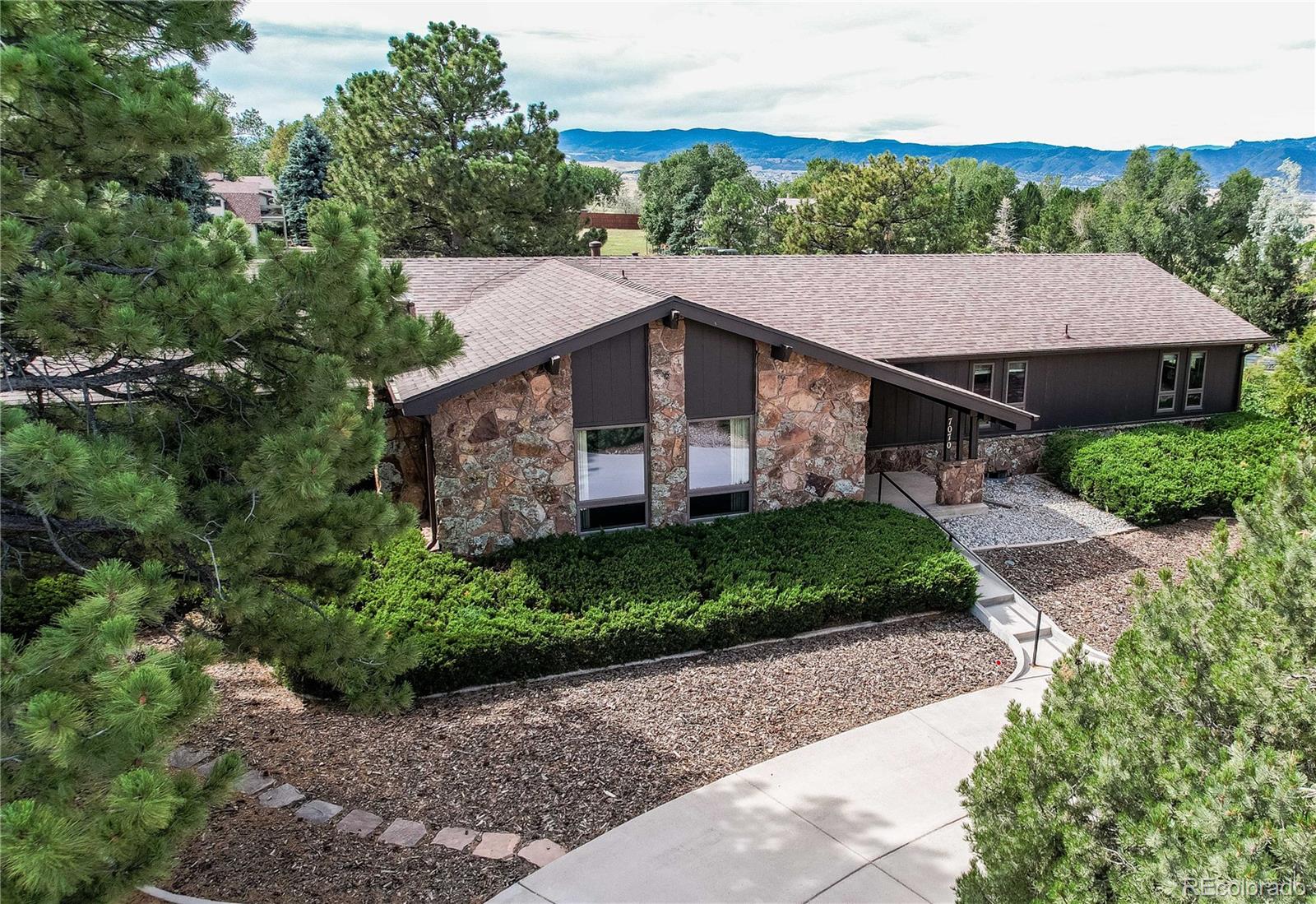 7070 W Pineview Dr, Littleton, CO 80125 photo