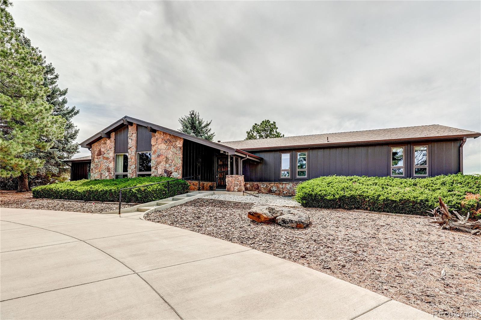 7070 W Pineview Dr, Littleton, CO 80125 photo