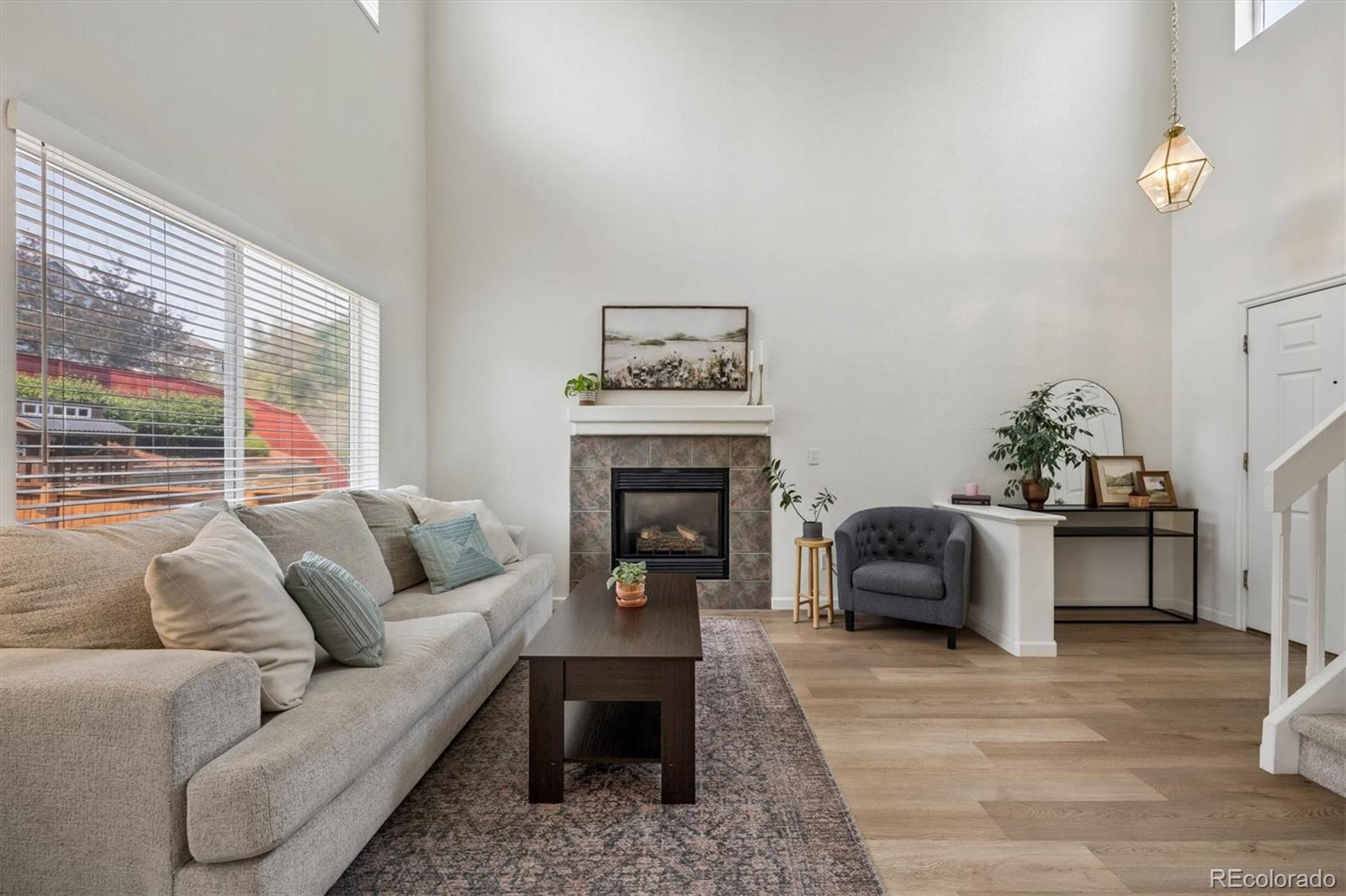 9659 Queenscliffe Dr, Highlands Ranch, CO 80130 photo