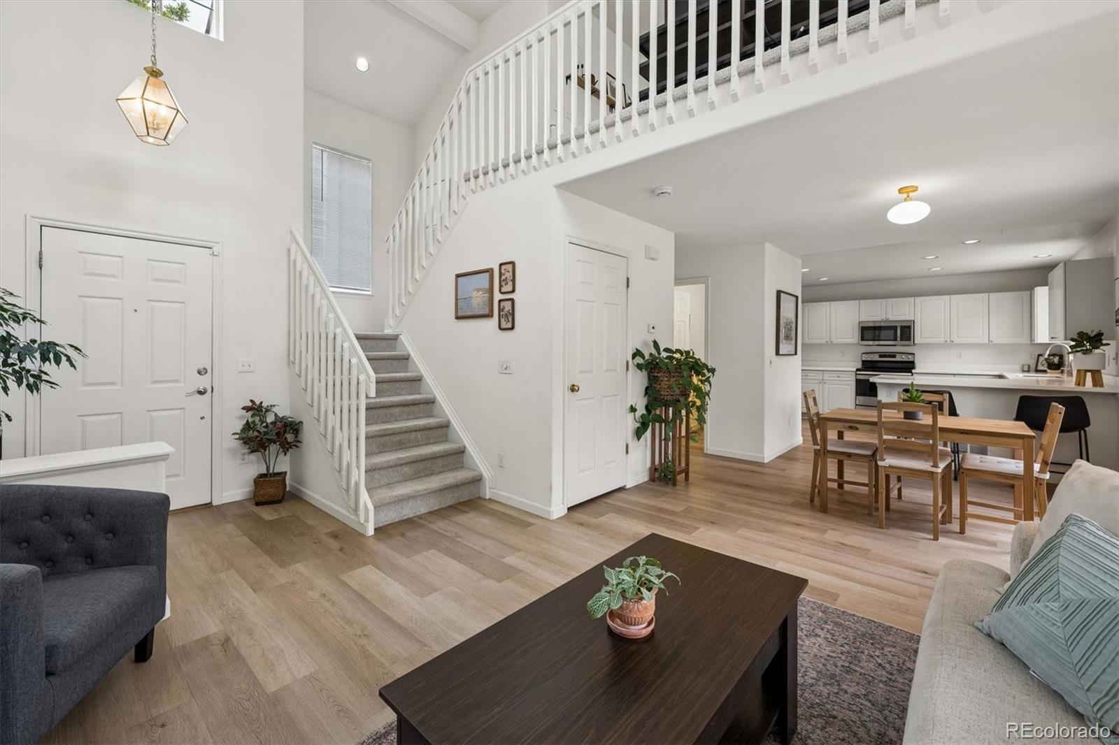 9659 Queenscliffe Dr, Highlands Ranch, CO 80130 photo