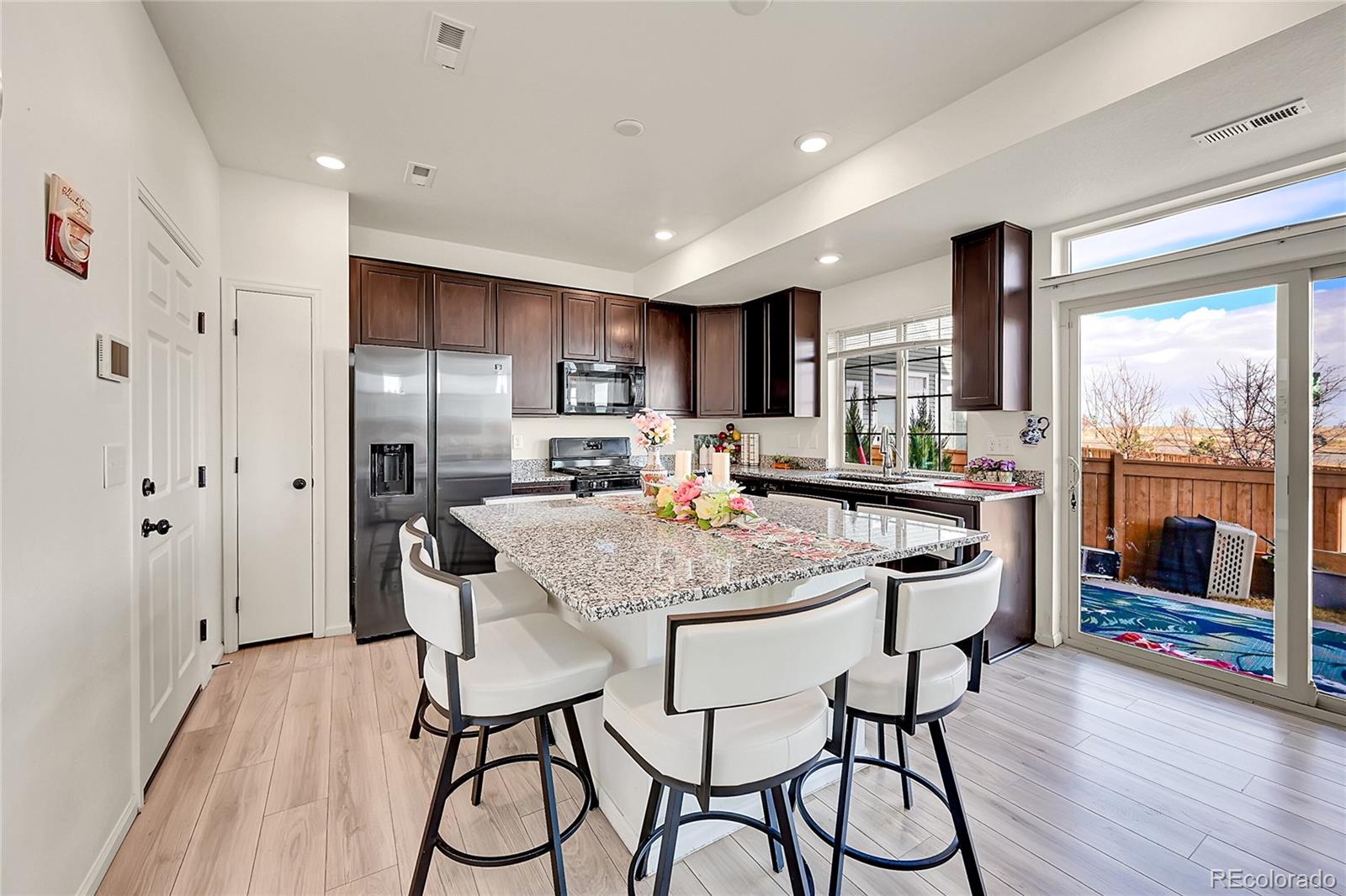 10096 Zeno St, Commerce City, CO 80022 photo
