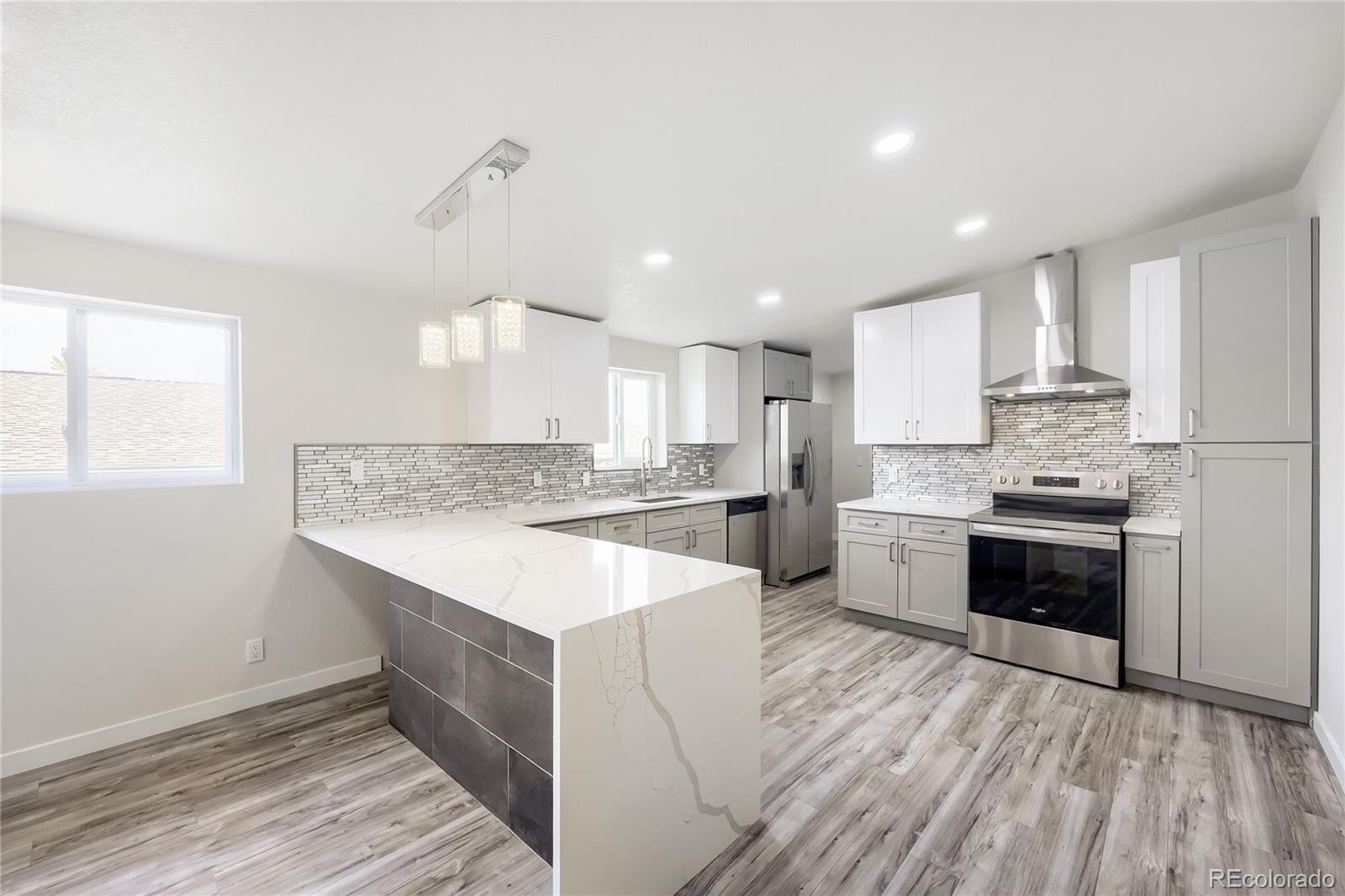 9133 Fayette St, Denver, CO 80260 photo