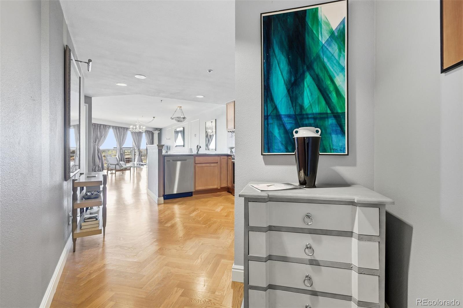 100 Park Avenue 2006, Denver, CO 80205 photo