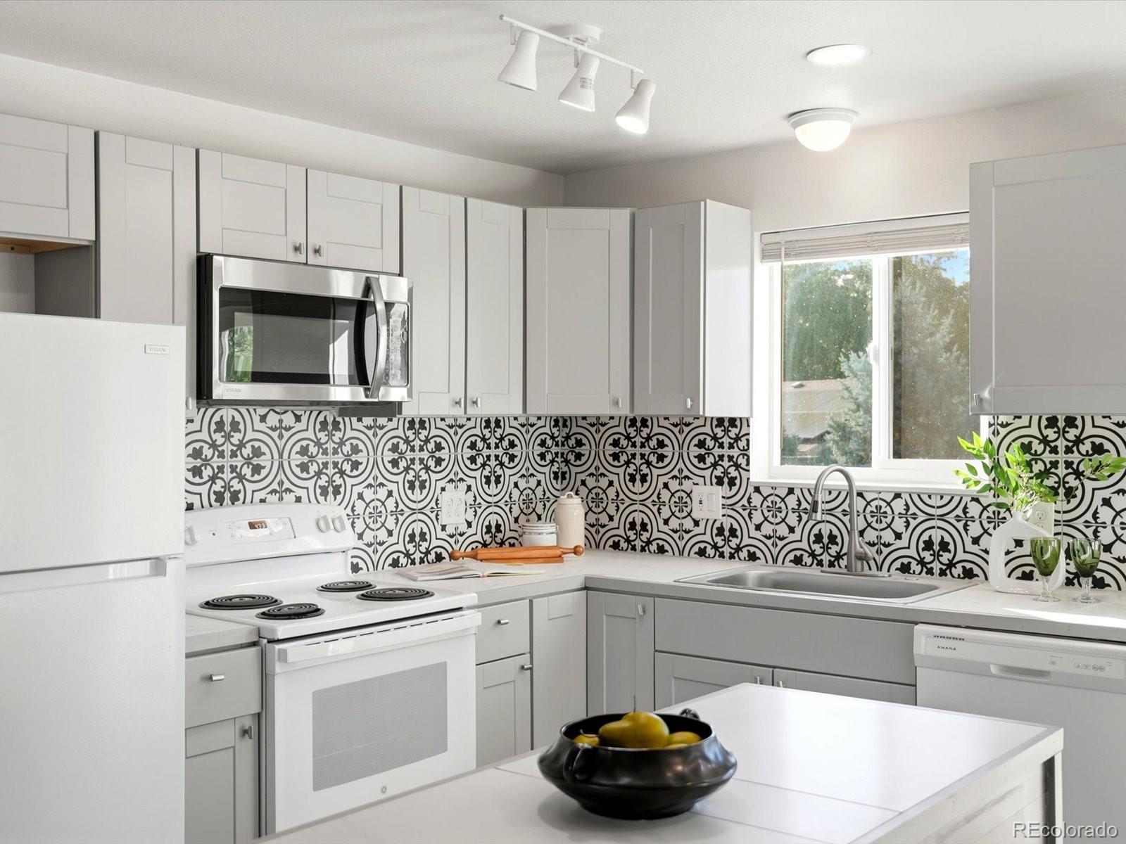 4363 S Eagle Cir, Aurora, CO 80015 photo