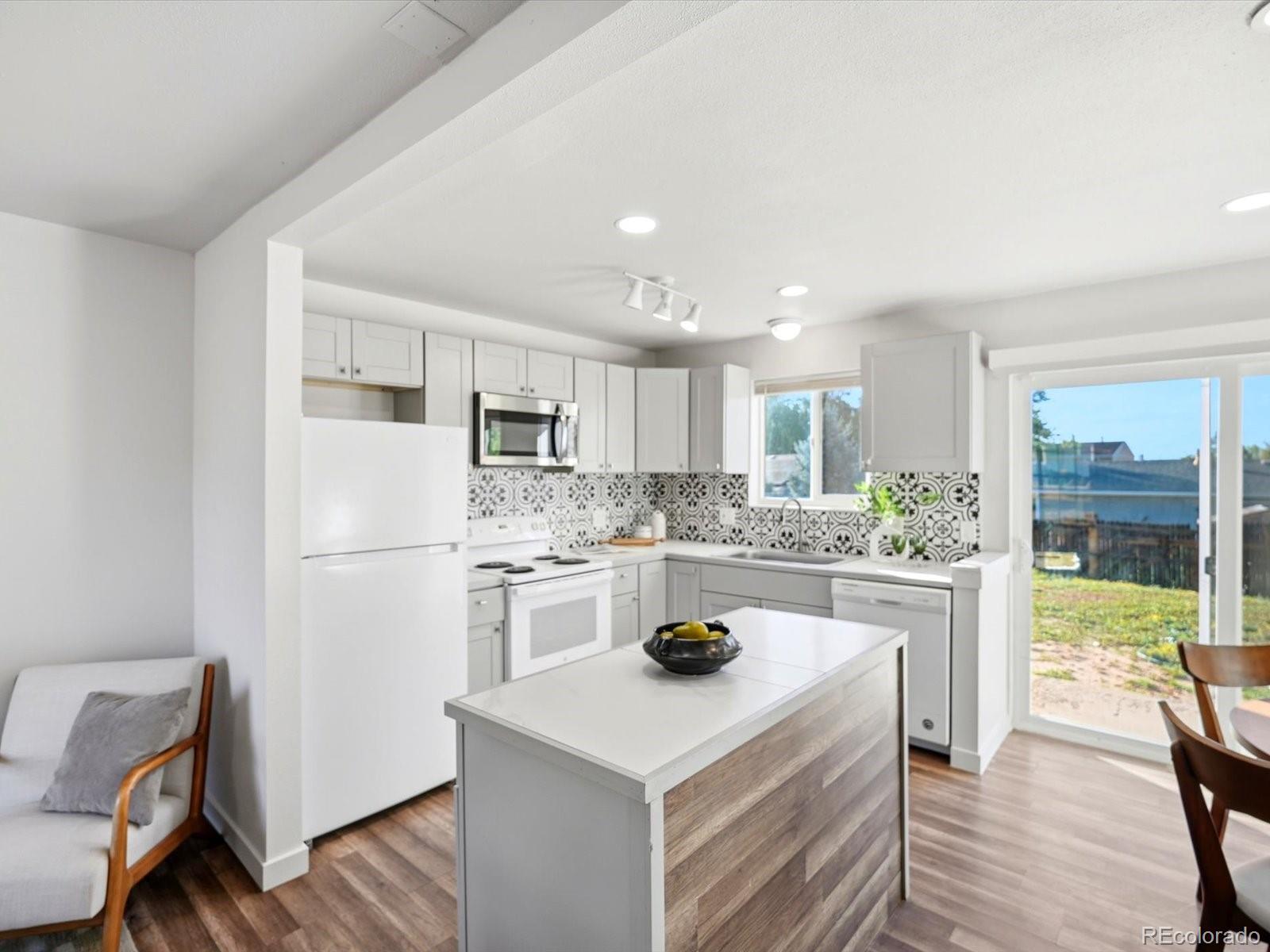 4363 S Eagle Cir, Aurora, CO 80015 photo