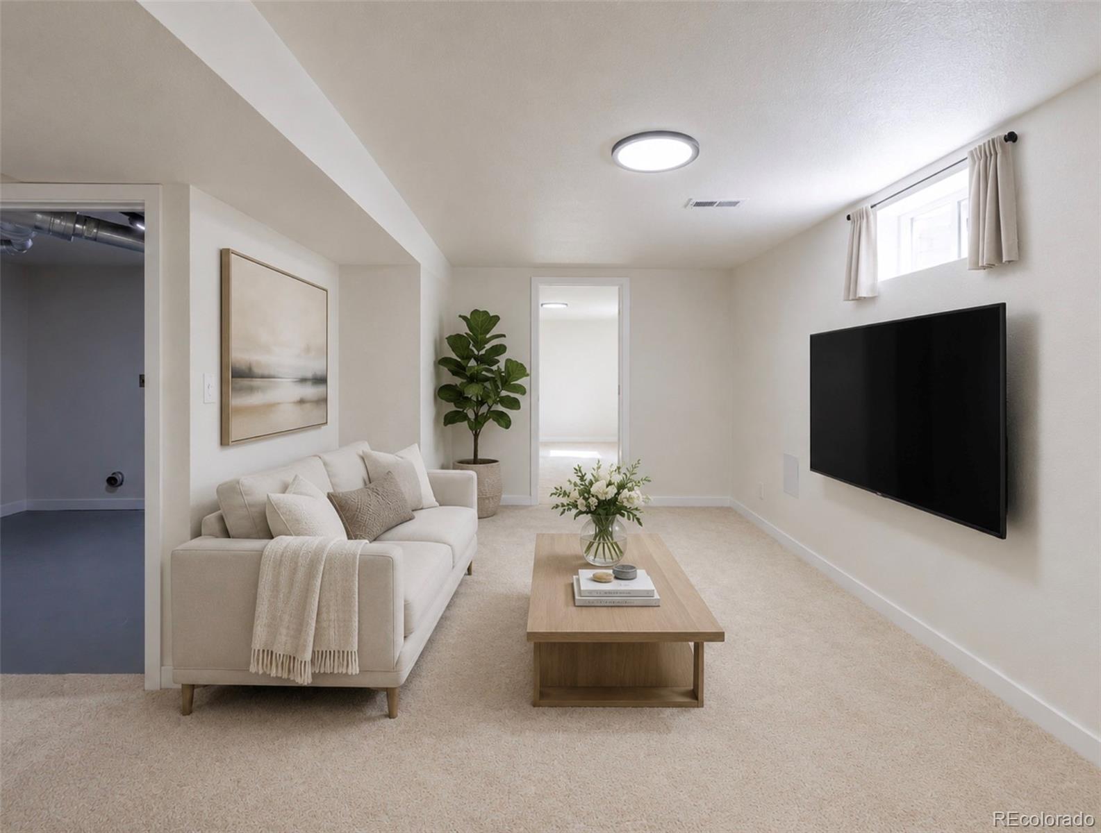 7819 Applewood Ln, Denver, CO 80221 photo