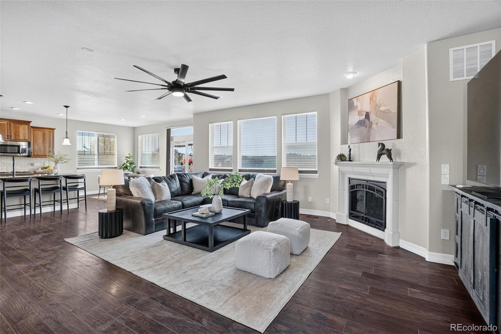 8247 S Country Club Pkwy, Aurora, CO 80016 photo
